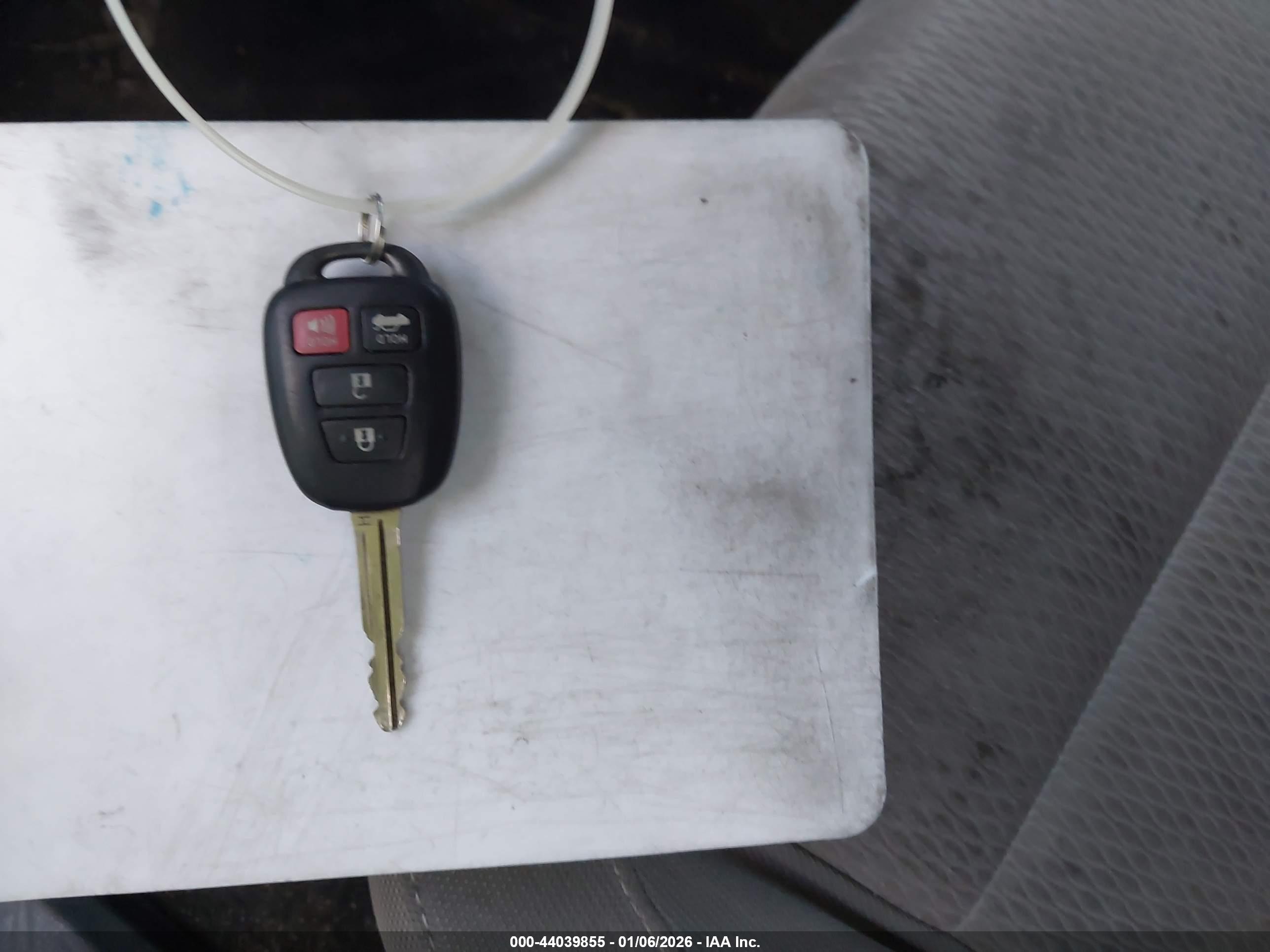 TOYOTA COROLLA image 11