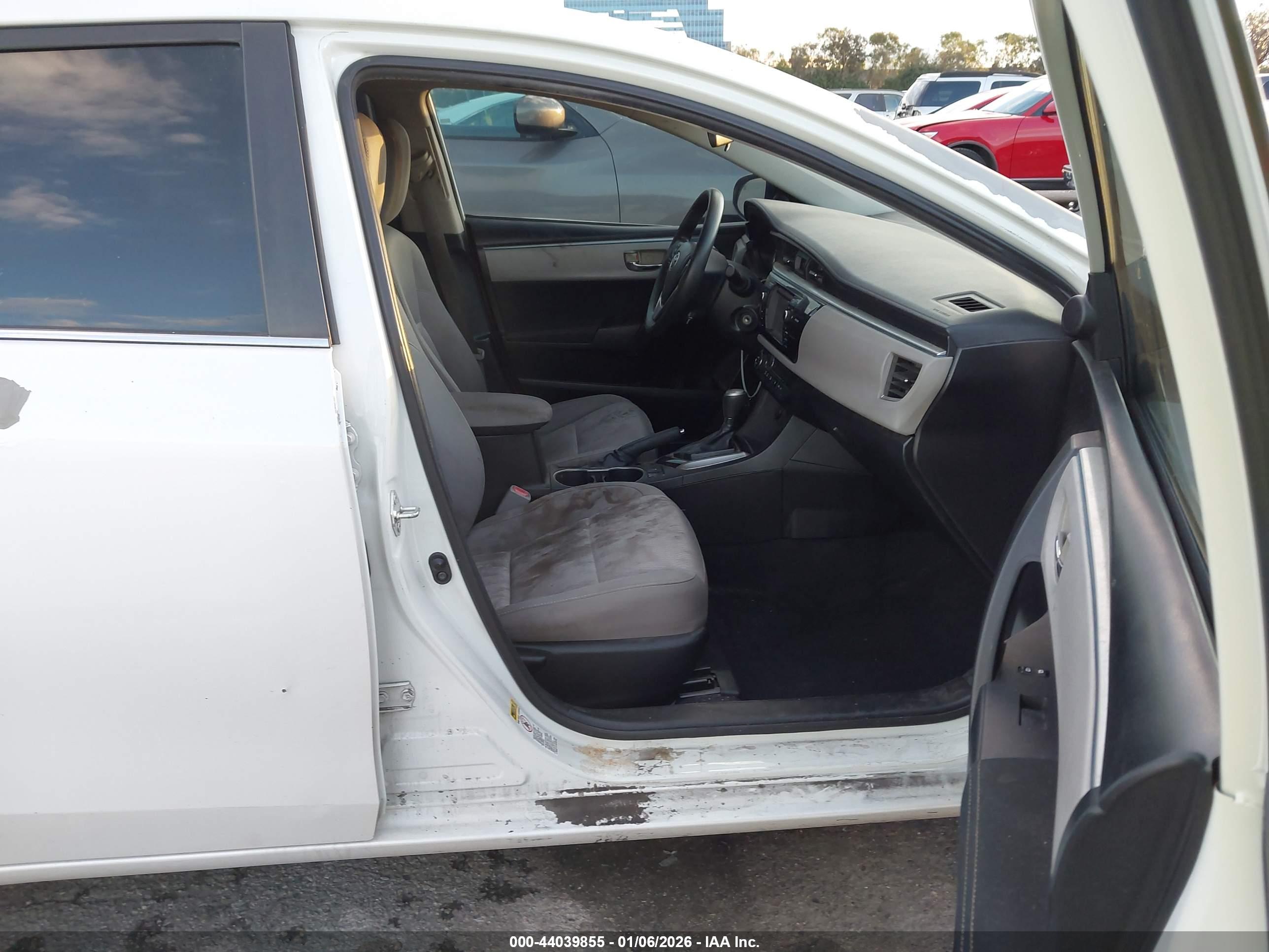TOYOTA COROLLA image 5