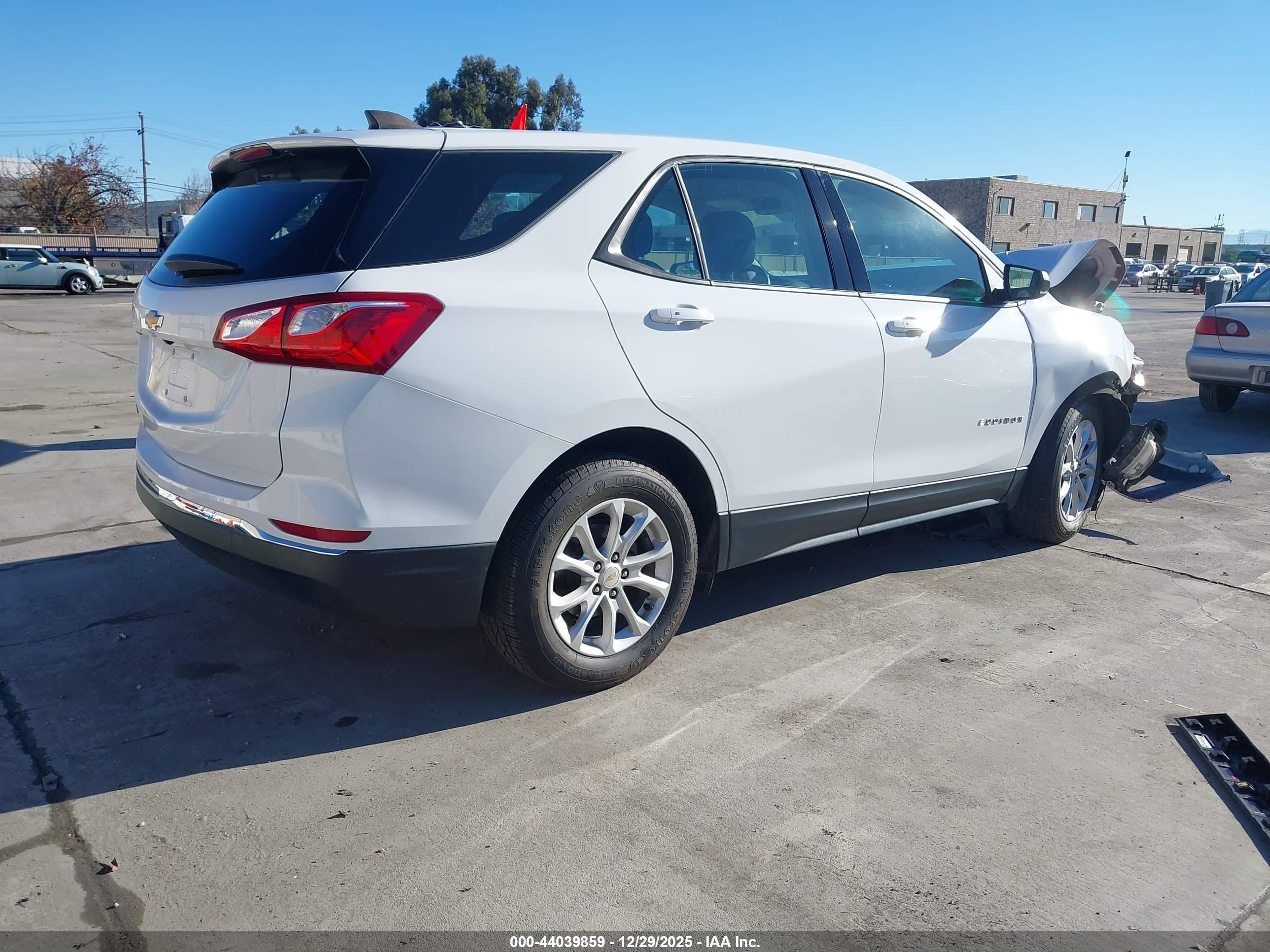CHEVROLET EQUINOX image 4