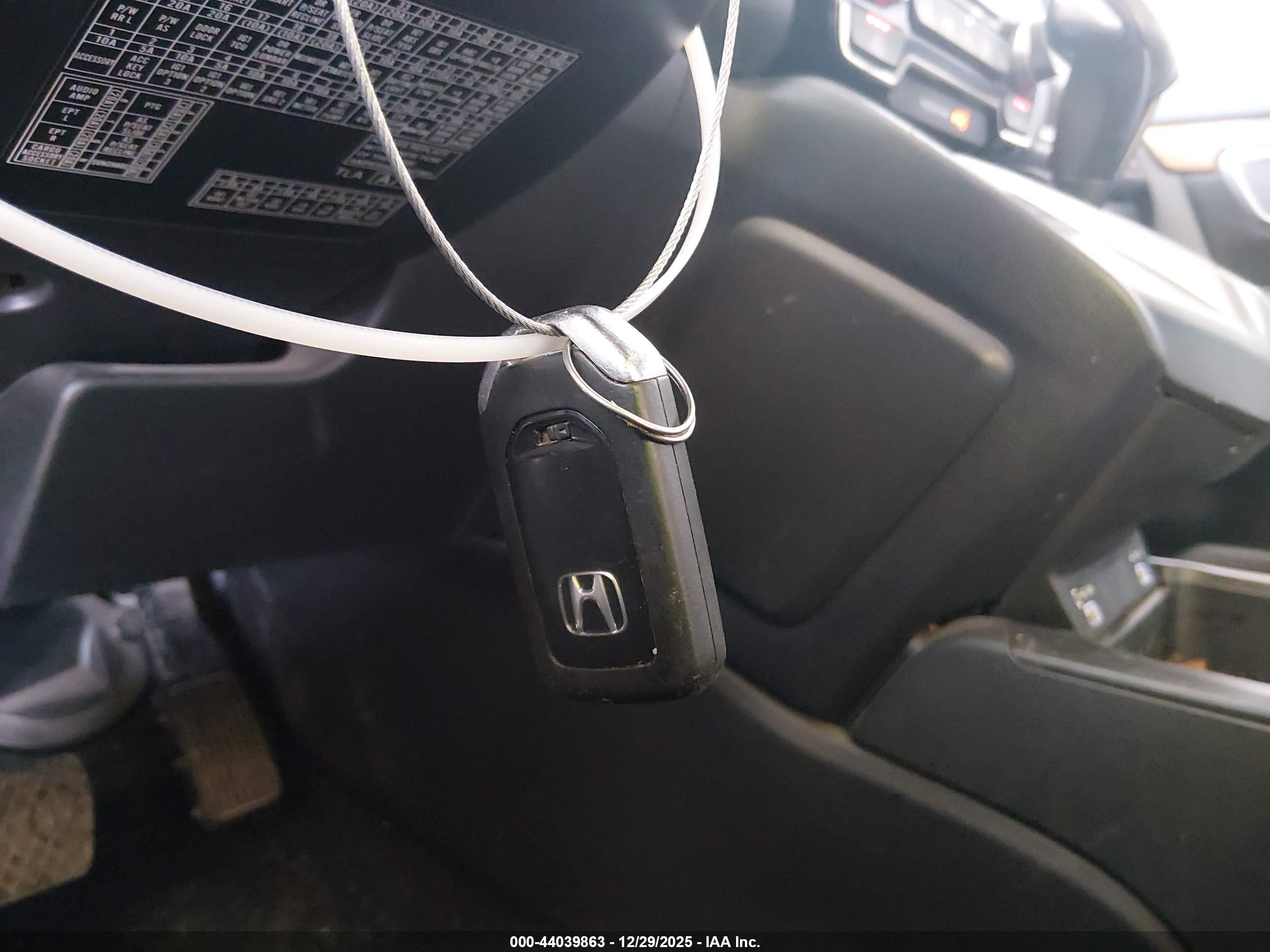 HONDA CR-V image 11