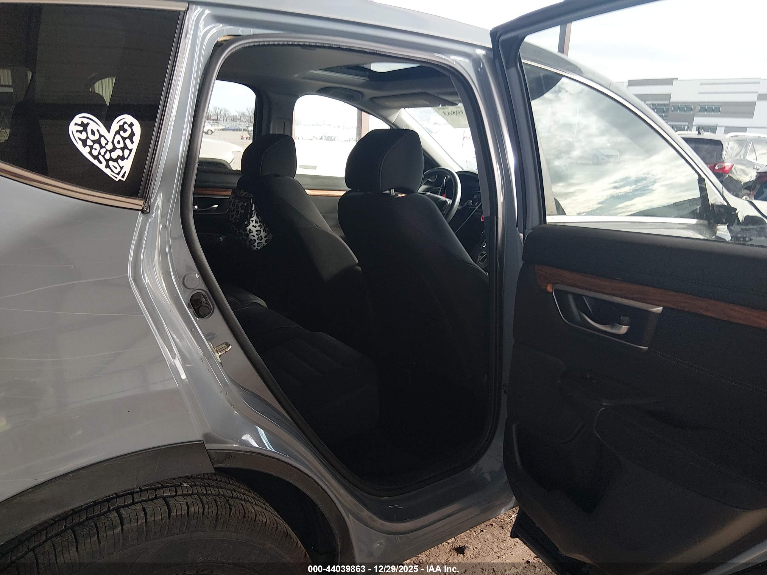 HONDA CR-V image 8