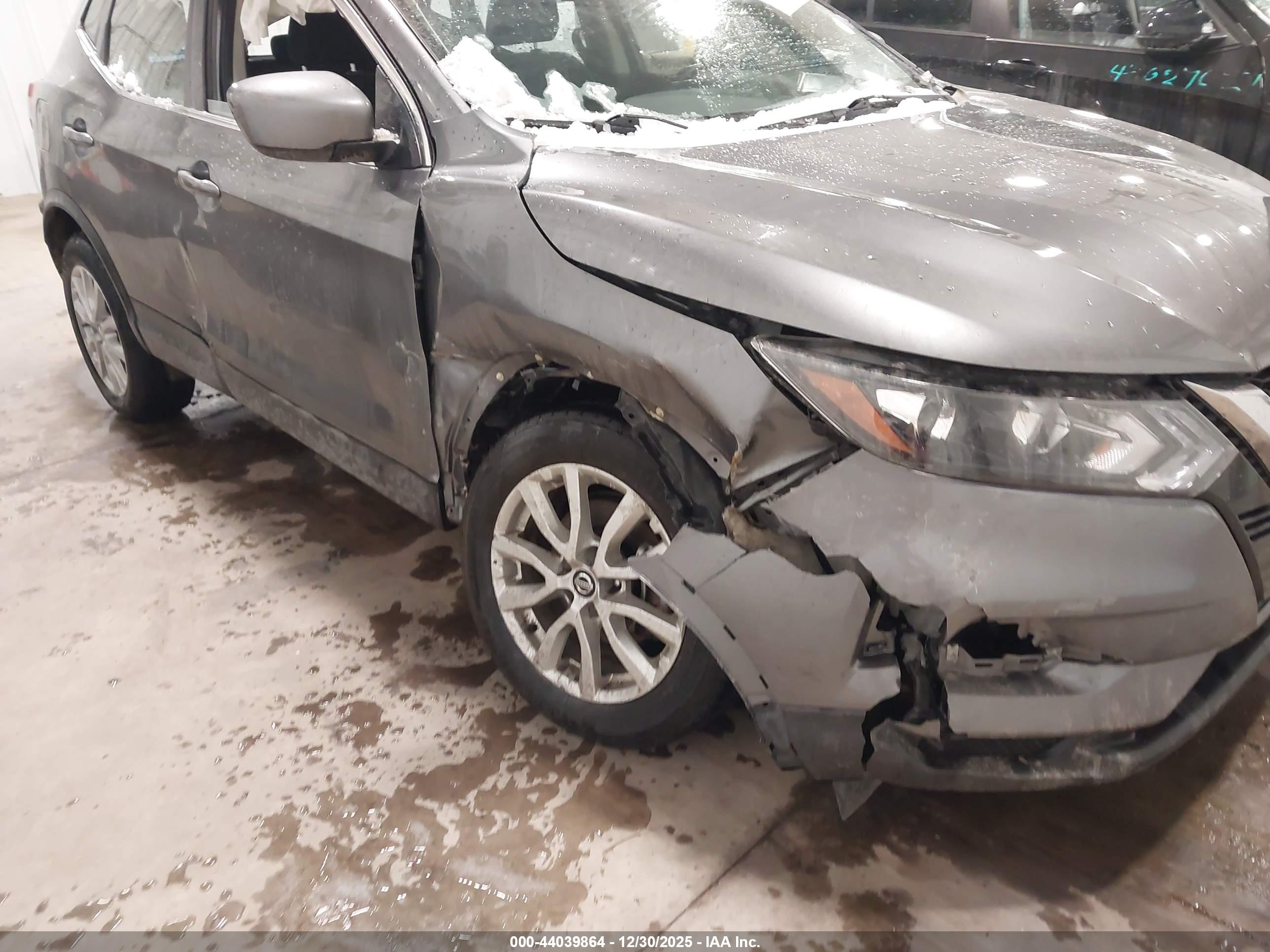 NISSAN ROGUE image 6