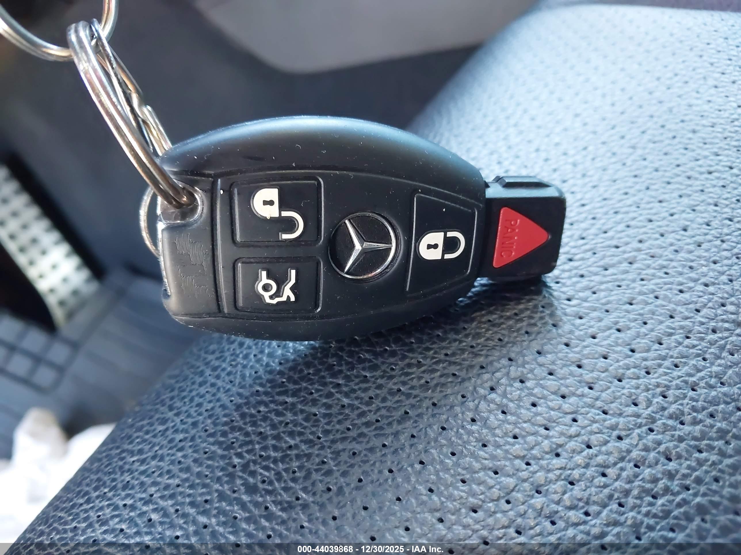 MERCEDES-BENZ C image 11