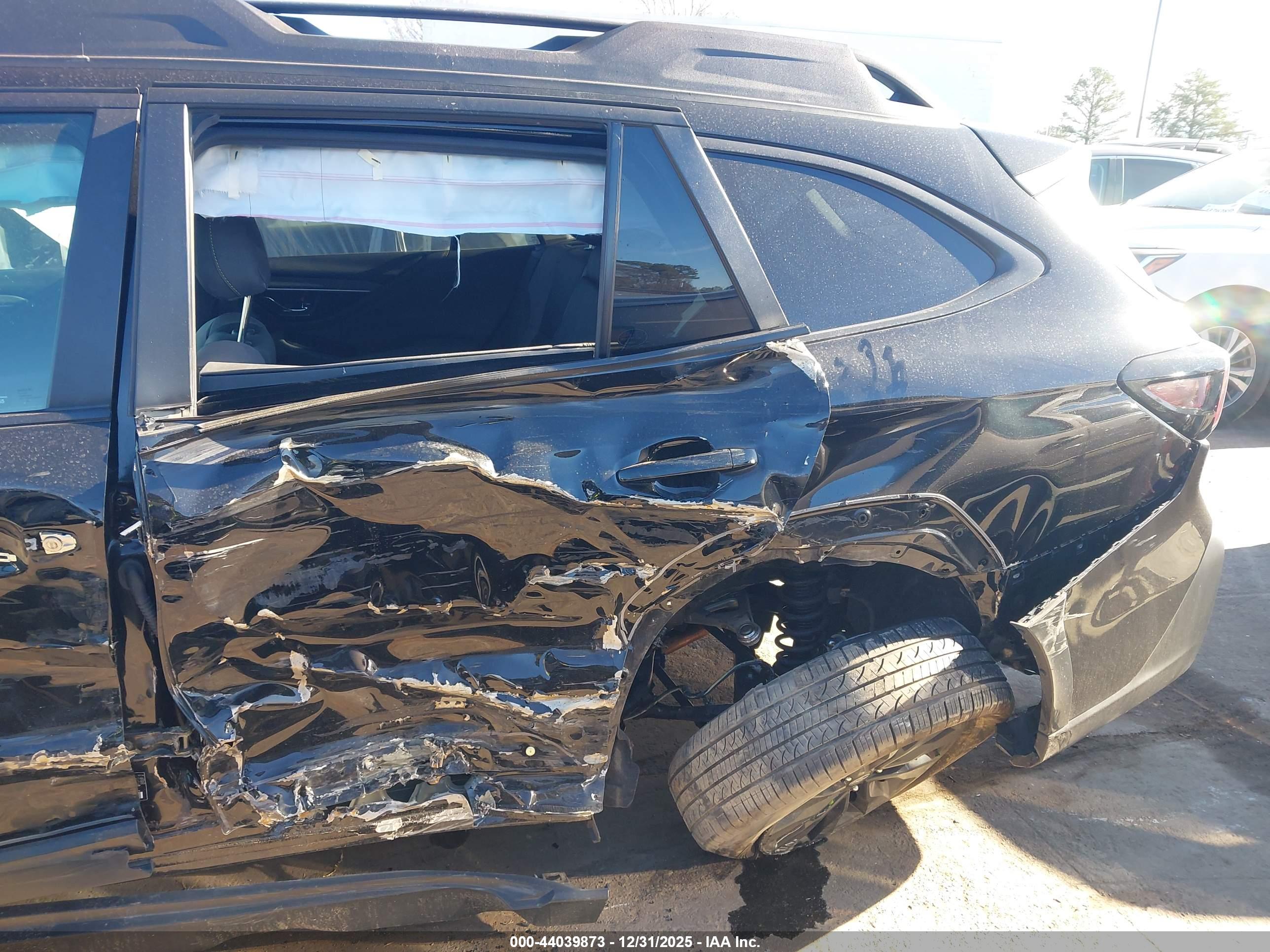 SUBARU OUTBACK image 6