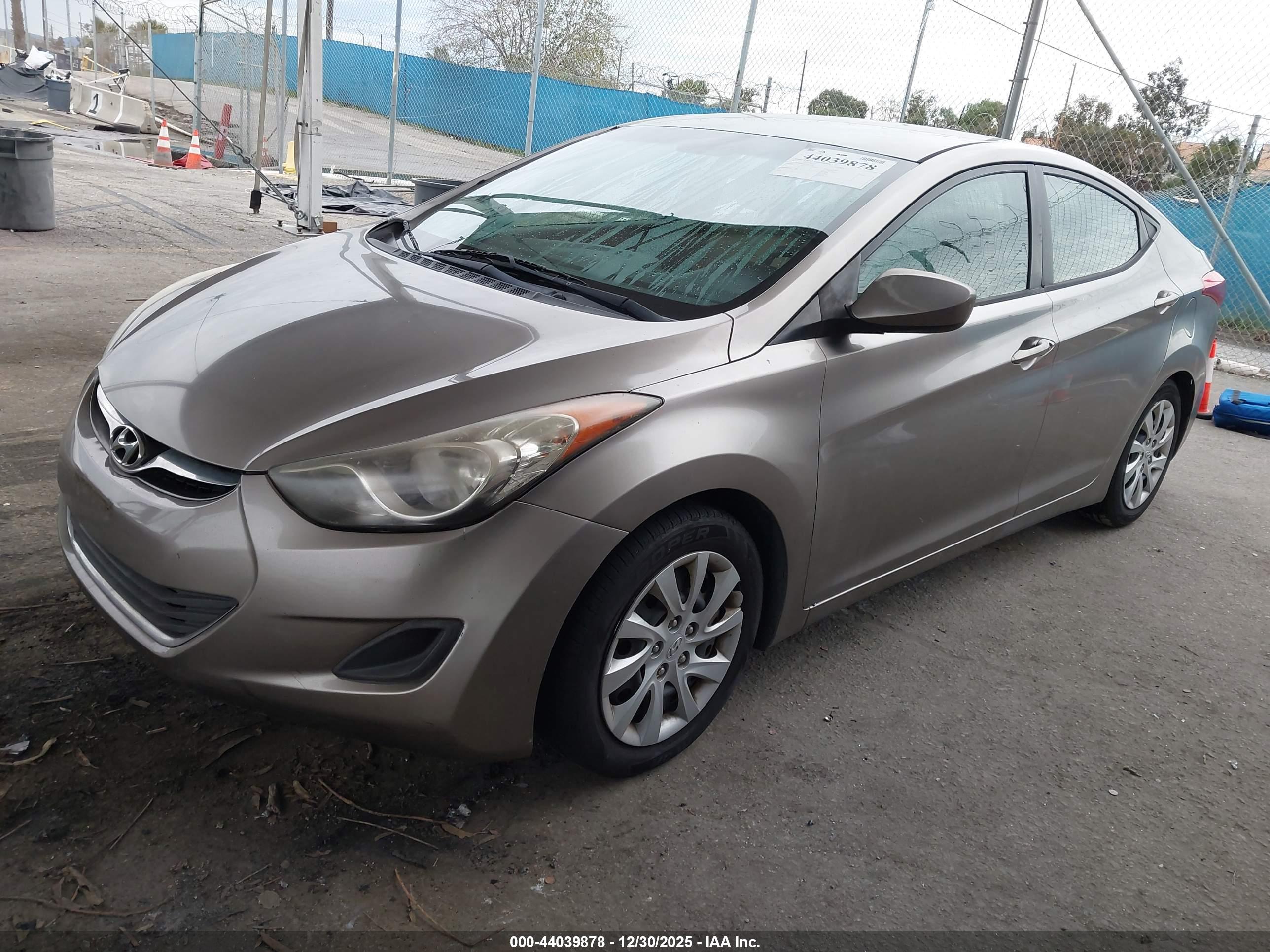 HYUNDAI ELANTRA image 2