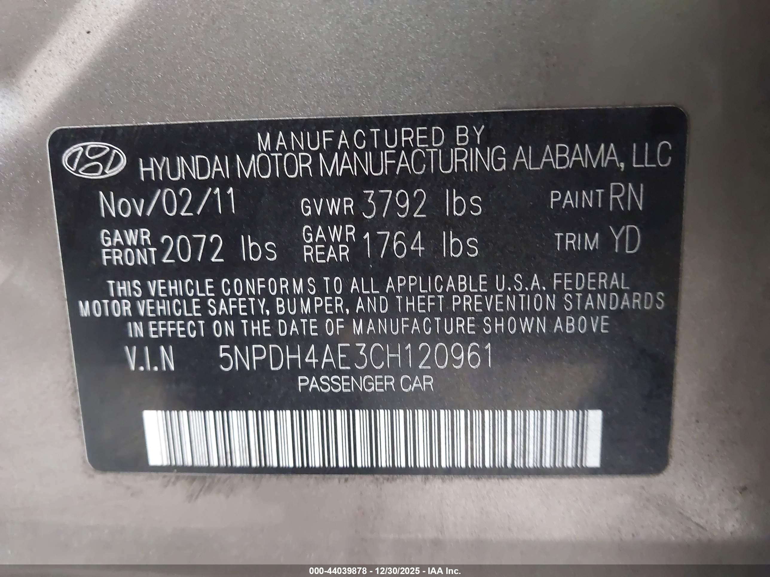 HYUNDAI ELANTRA image 9