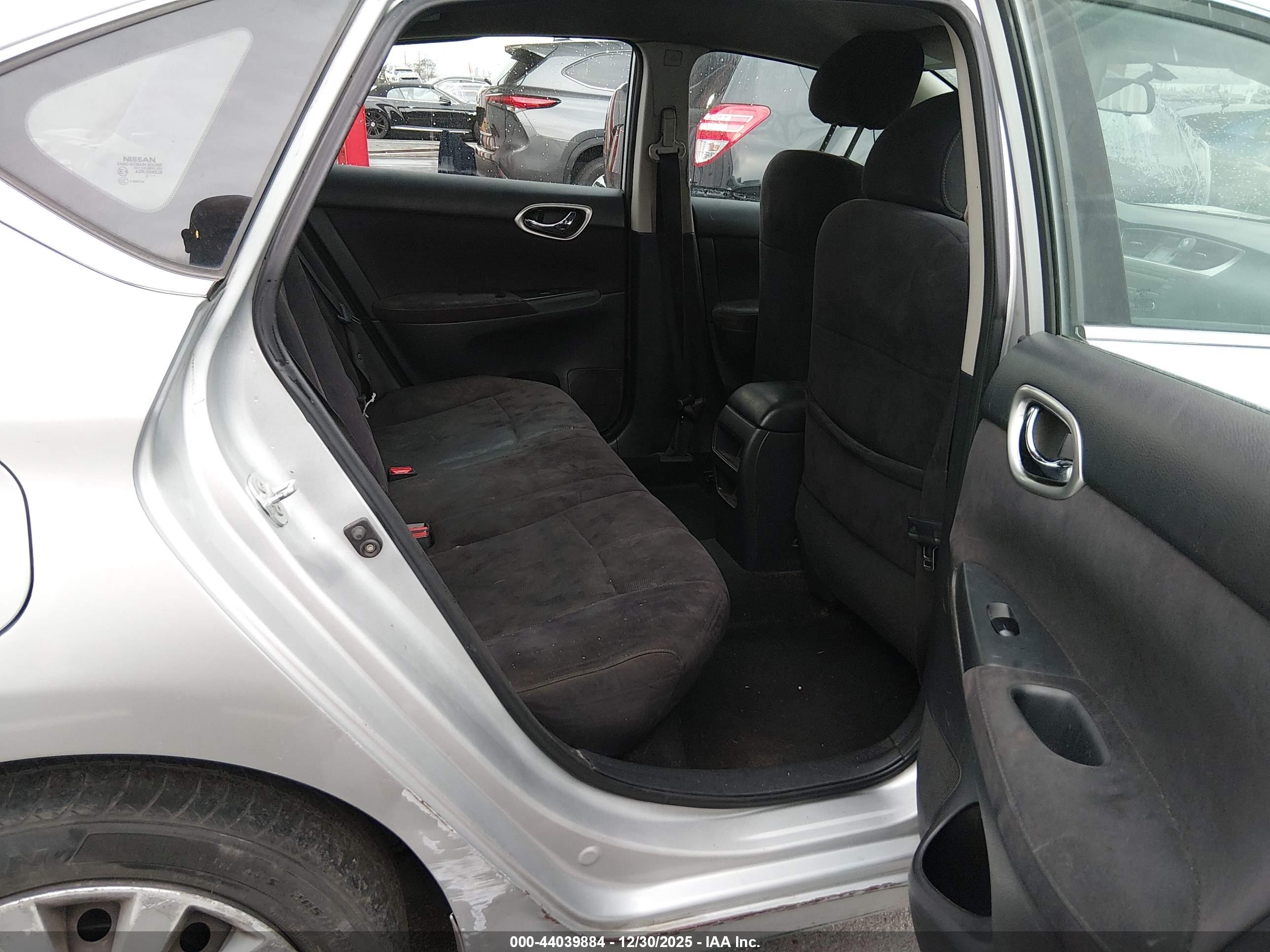 NISSAN SENTRA image 8