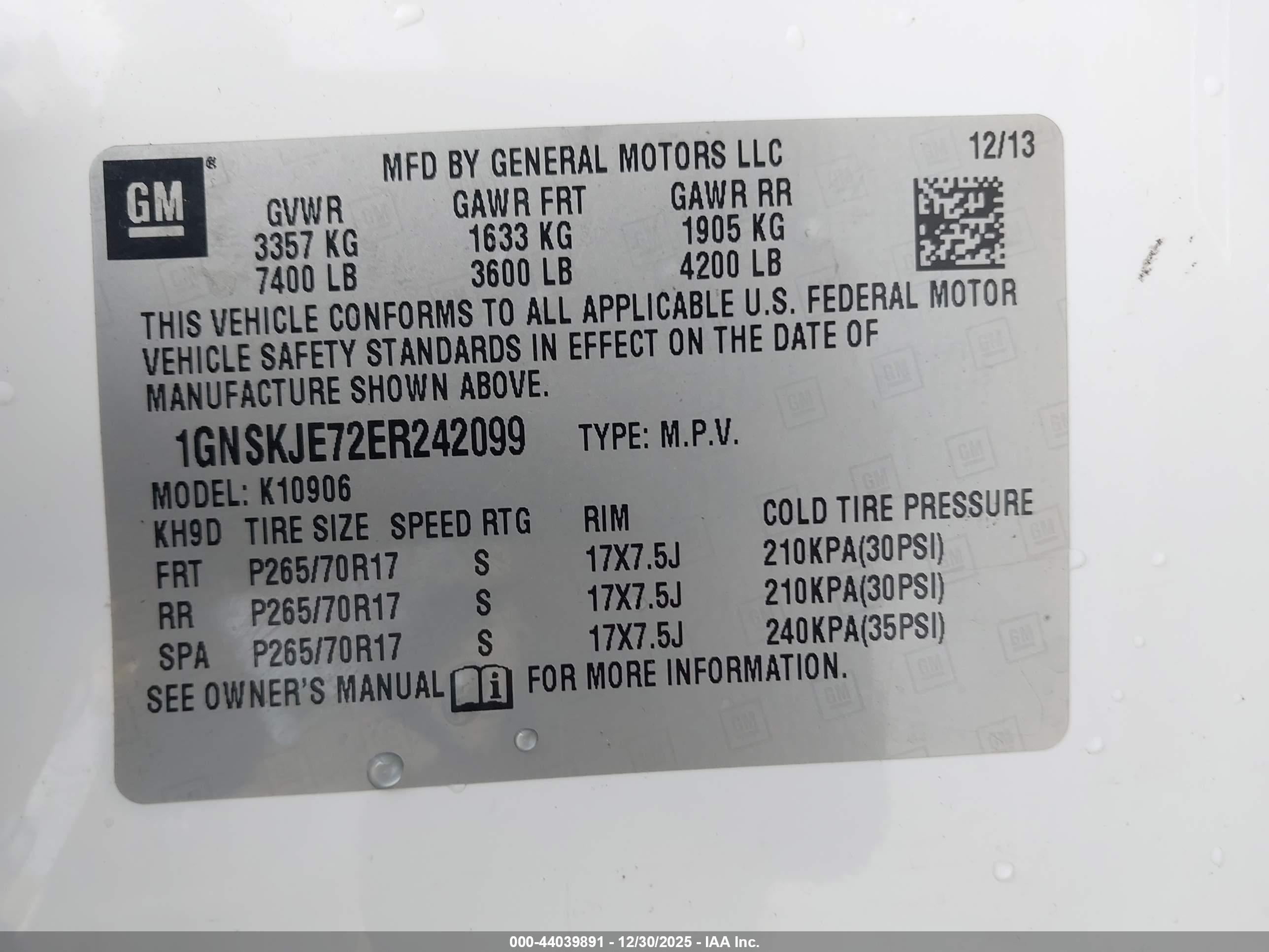 CHEVROLET SUBURBAN image 9