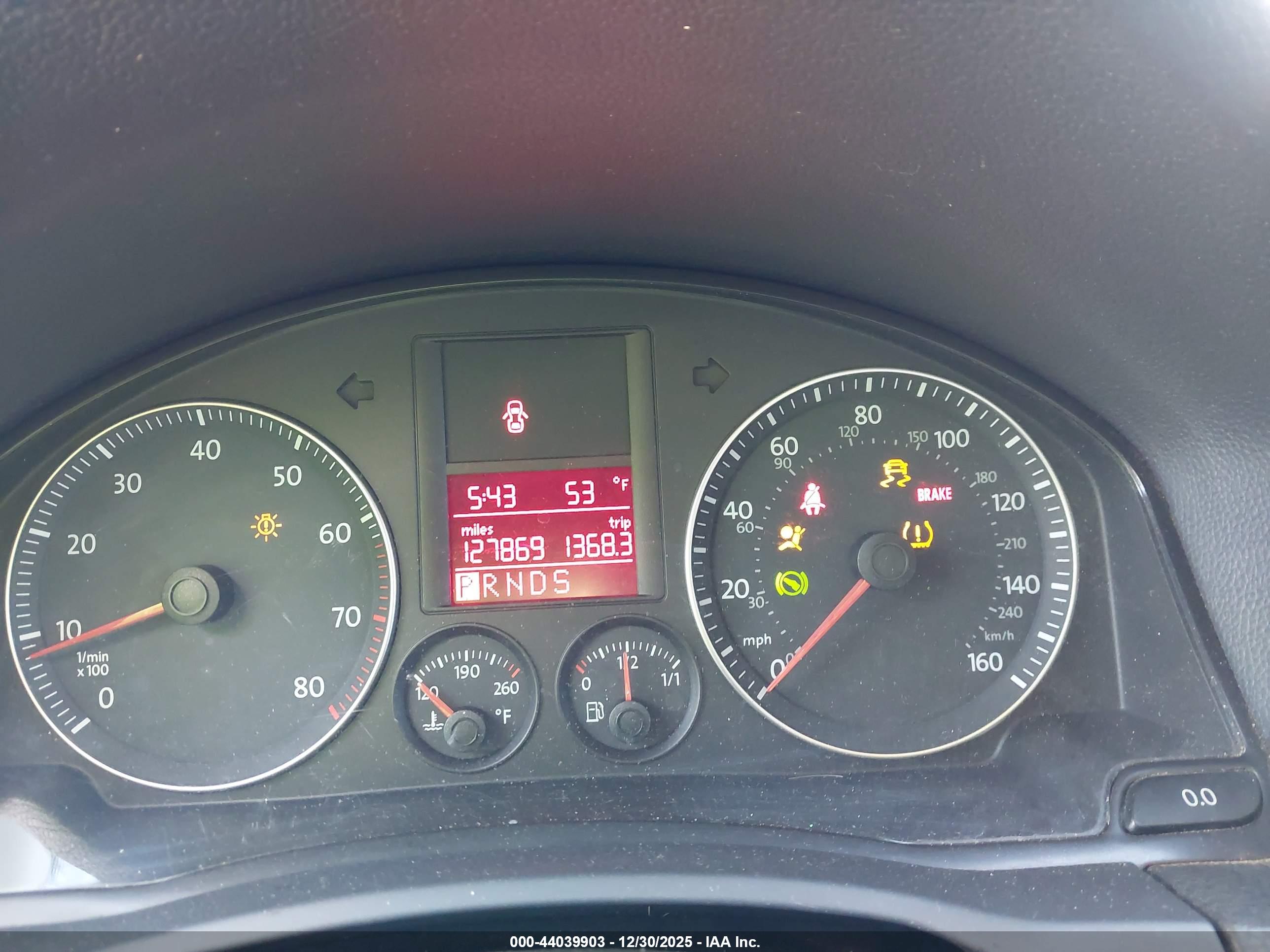 VOLKSWAGEN JETTA image 7