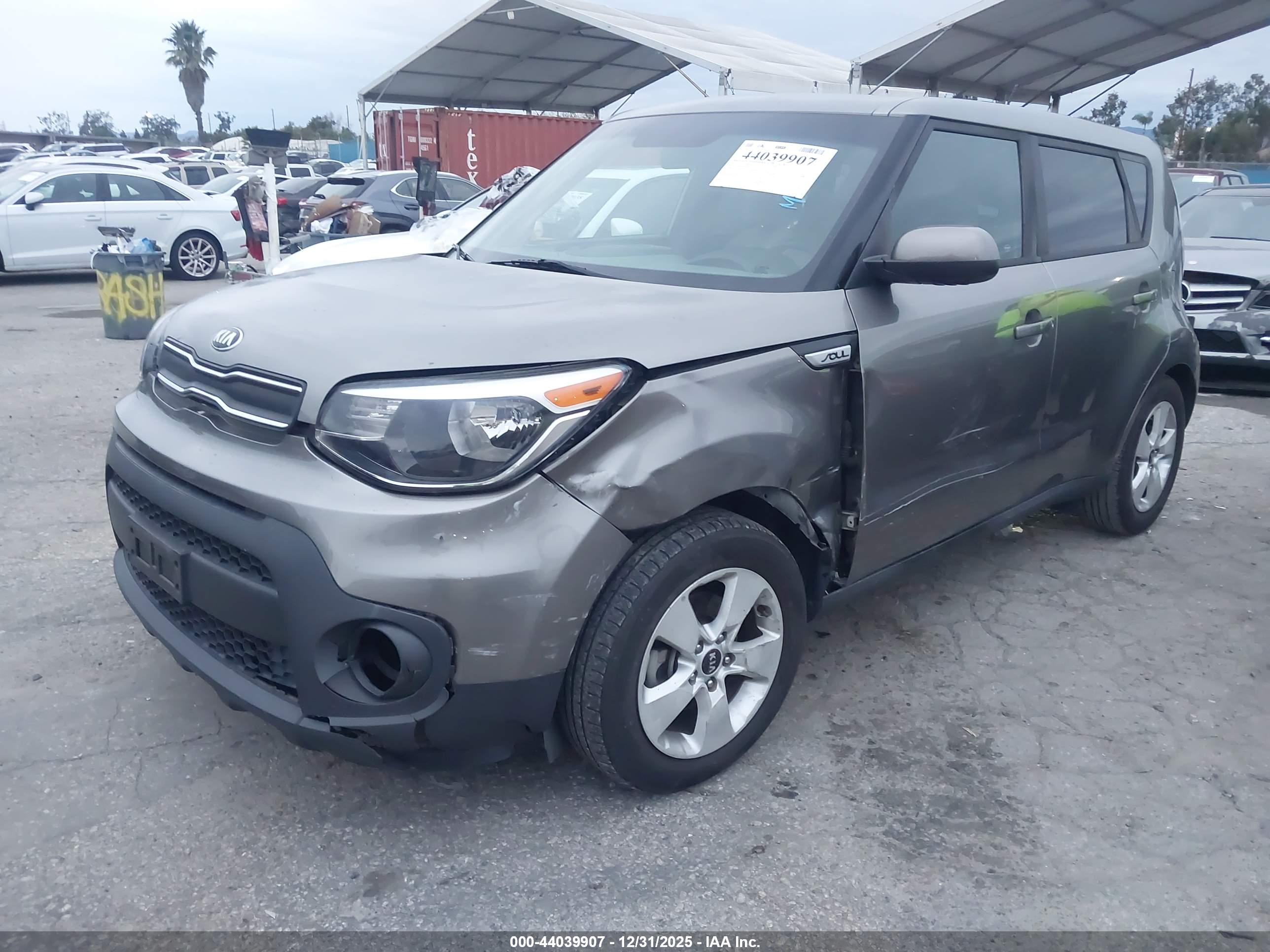 KIA SOUL image 2