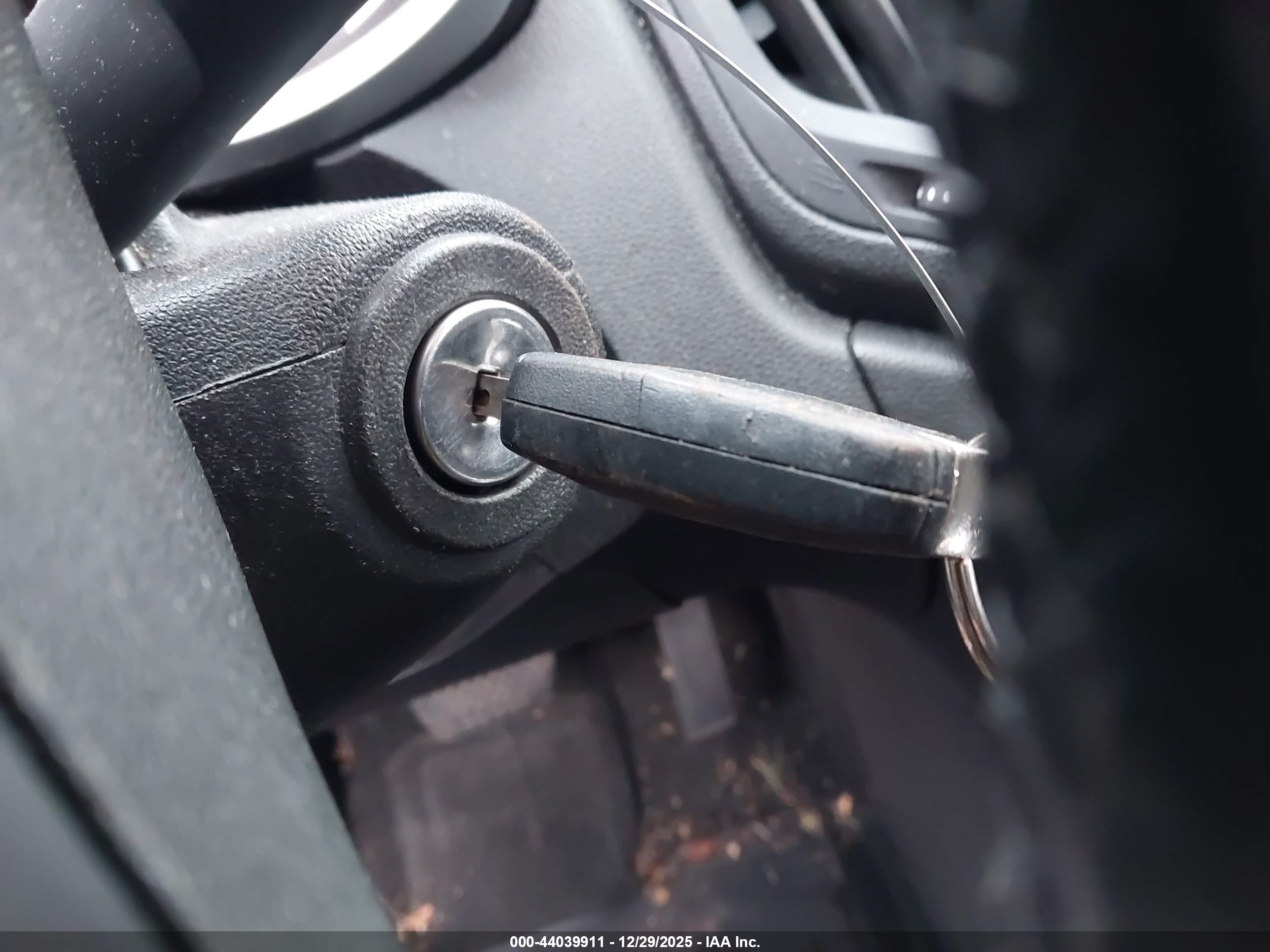 CHEVROLET EQUINOX image 11