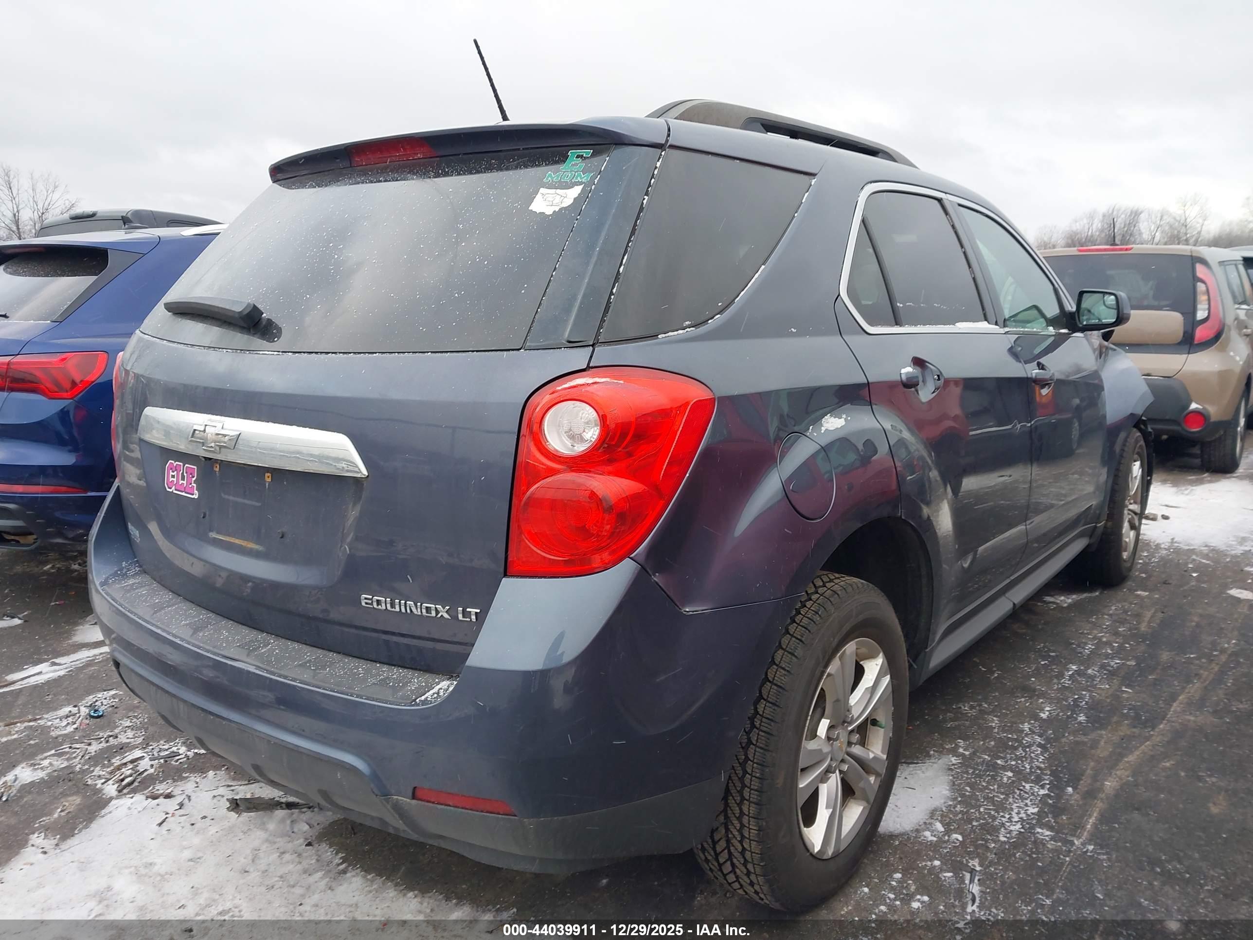 CHEVROLET EQUINOX image 4