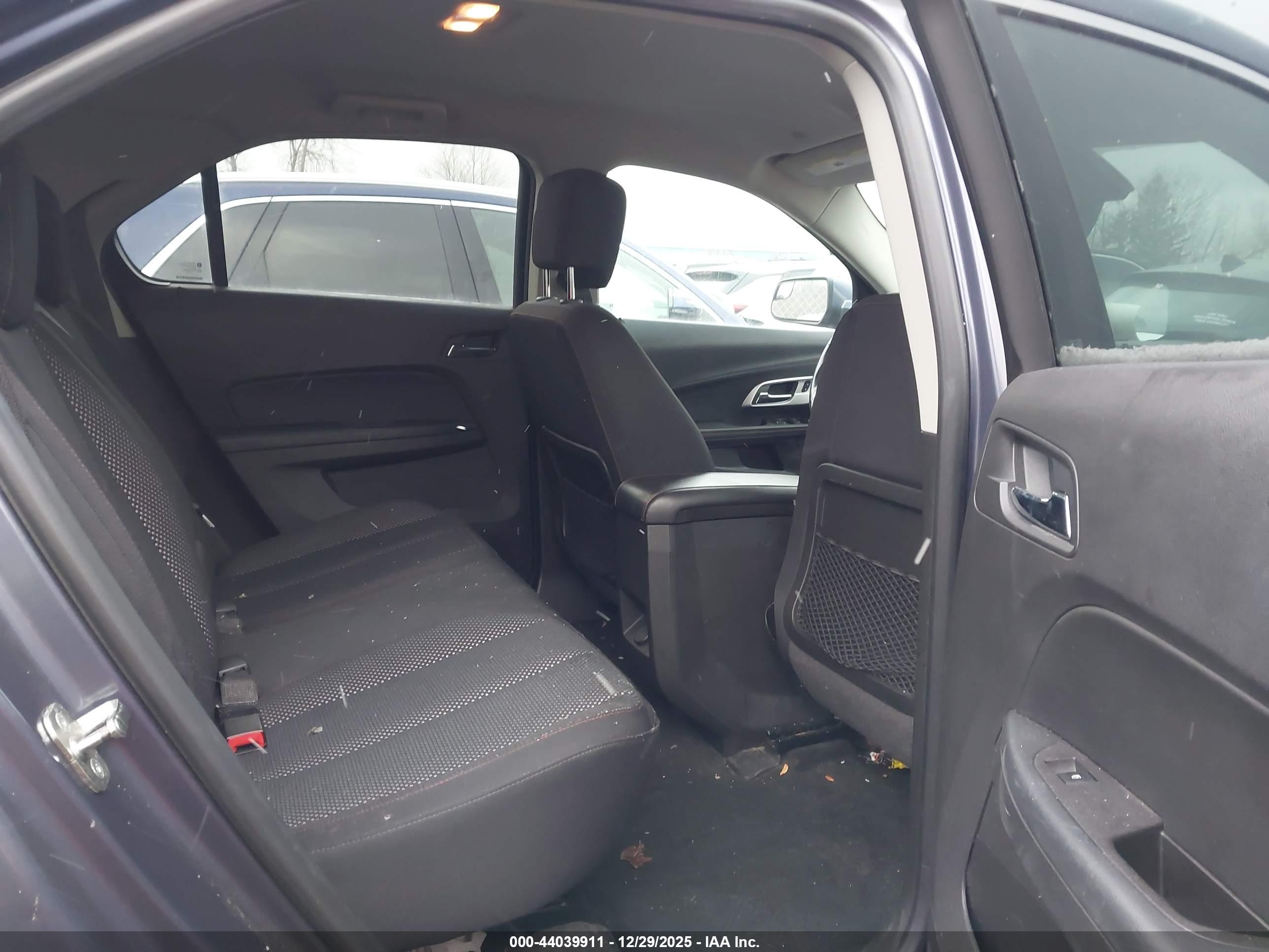 CHEVROLET EQUINOX image 8