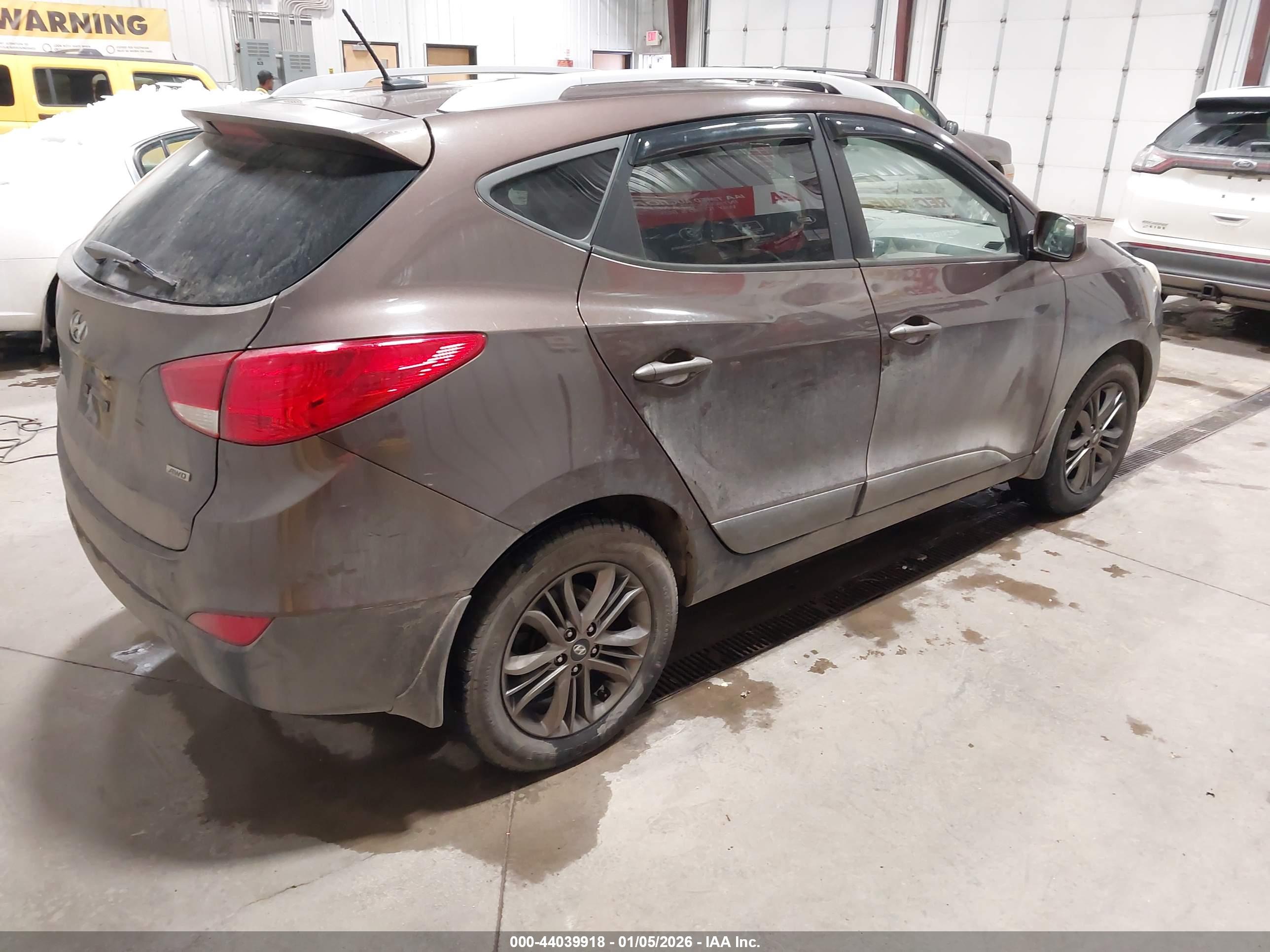 HYUNDAI TUCSON image 4