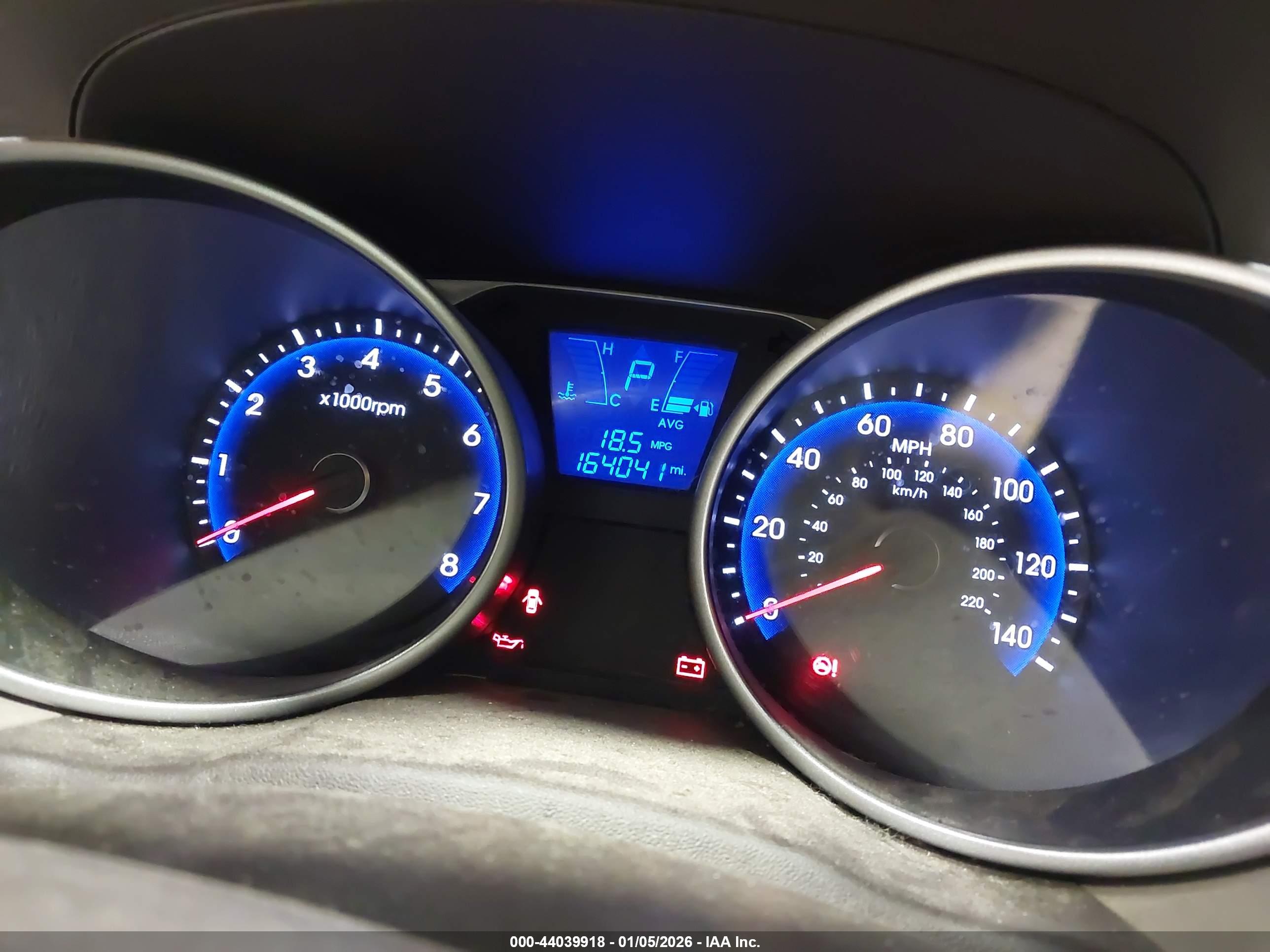 HYUNDAI TUCSON image 7