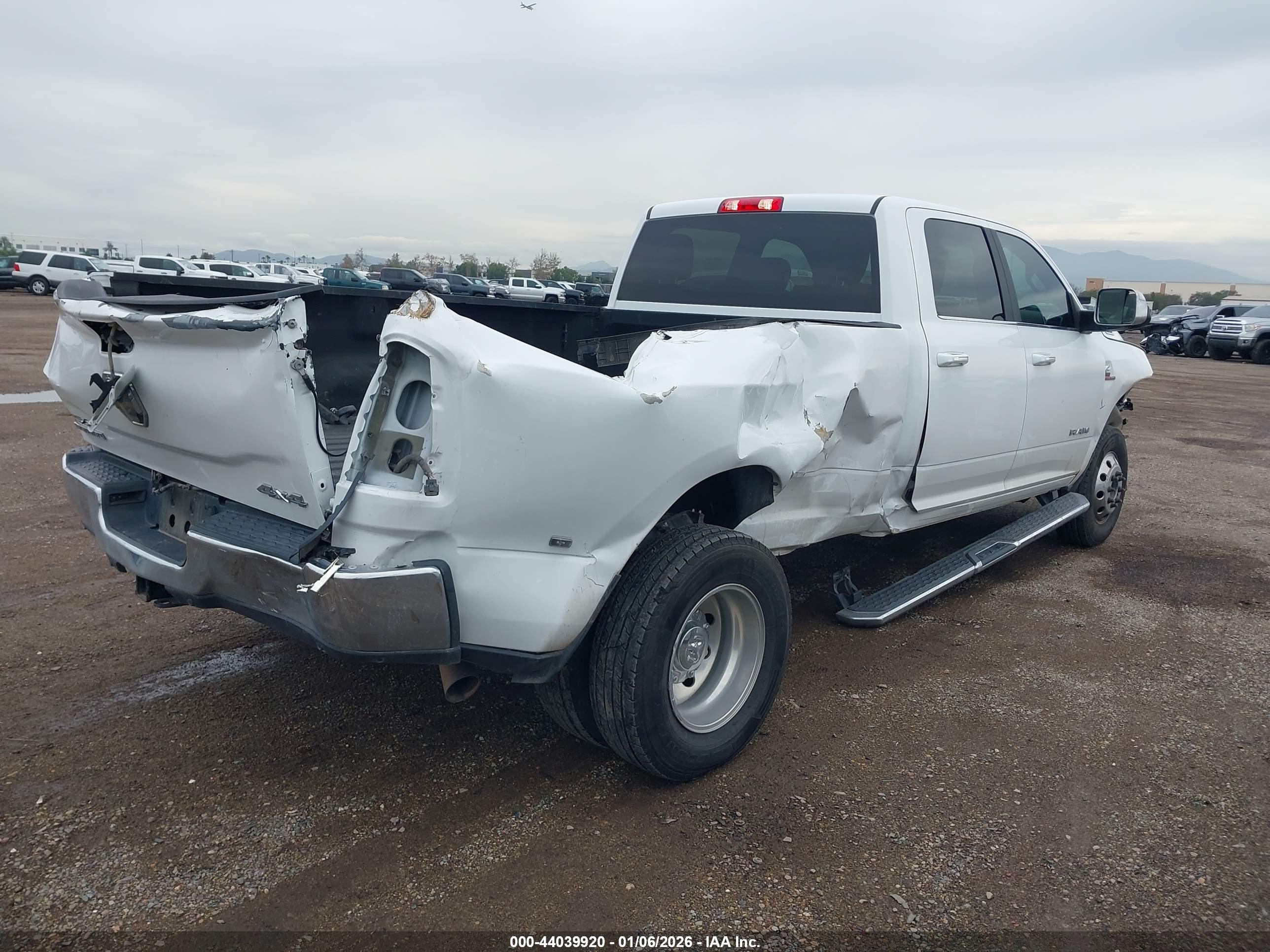 RAM 3500 image 4