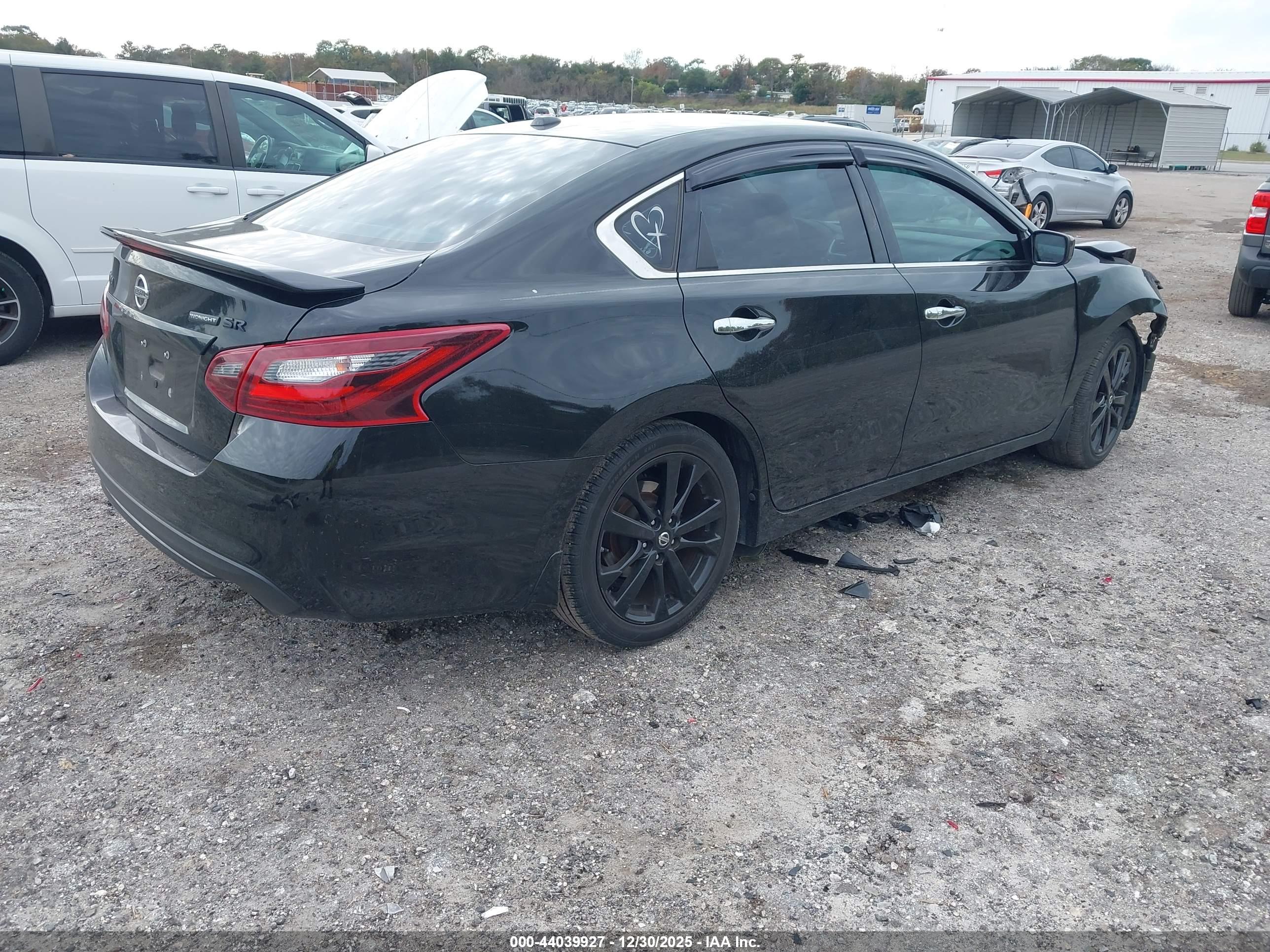 NISSAN ALTIMA image 4