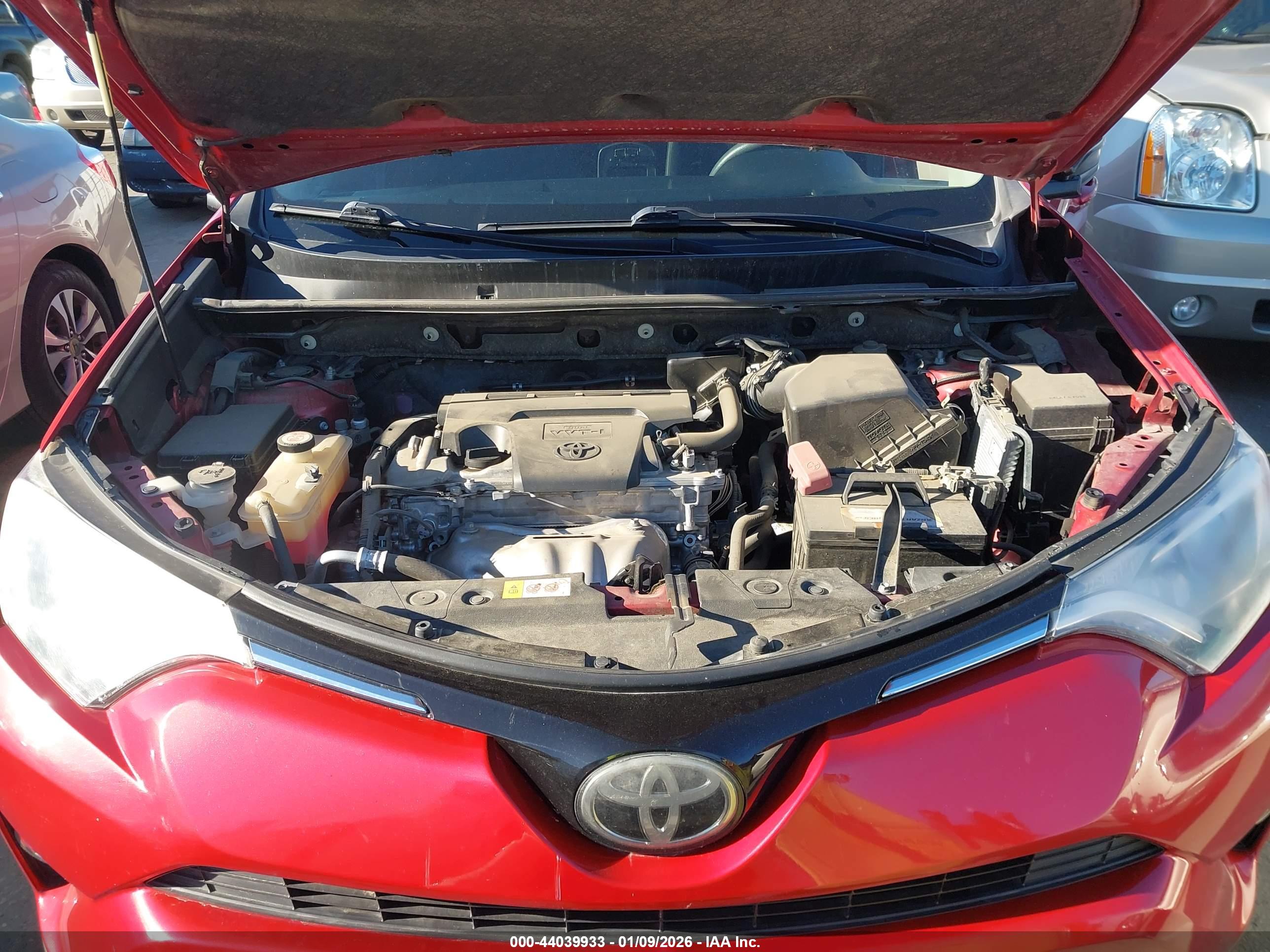TOYOTA RAV4 image 10