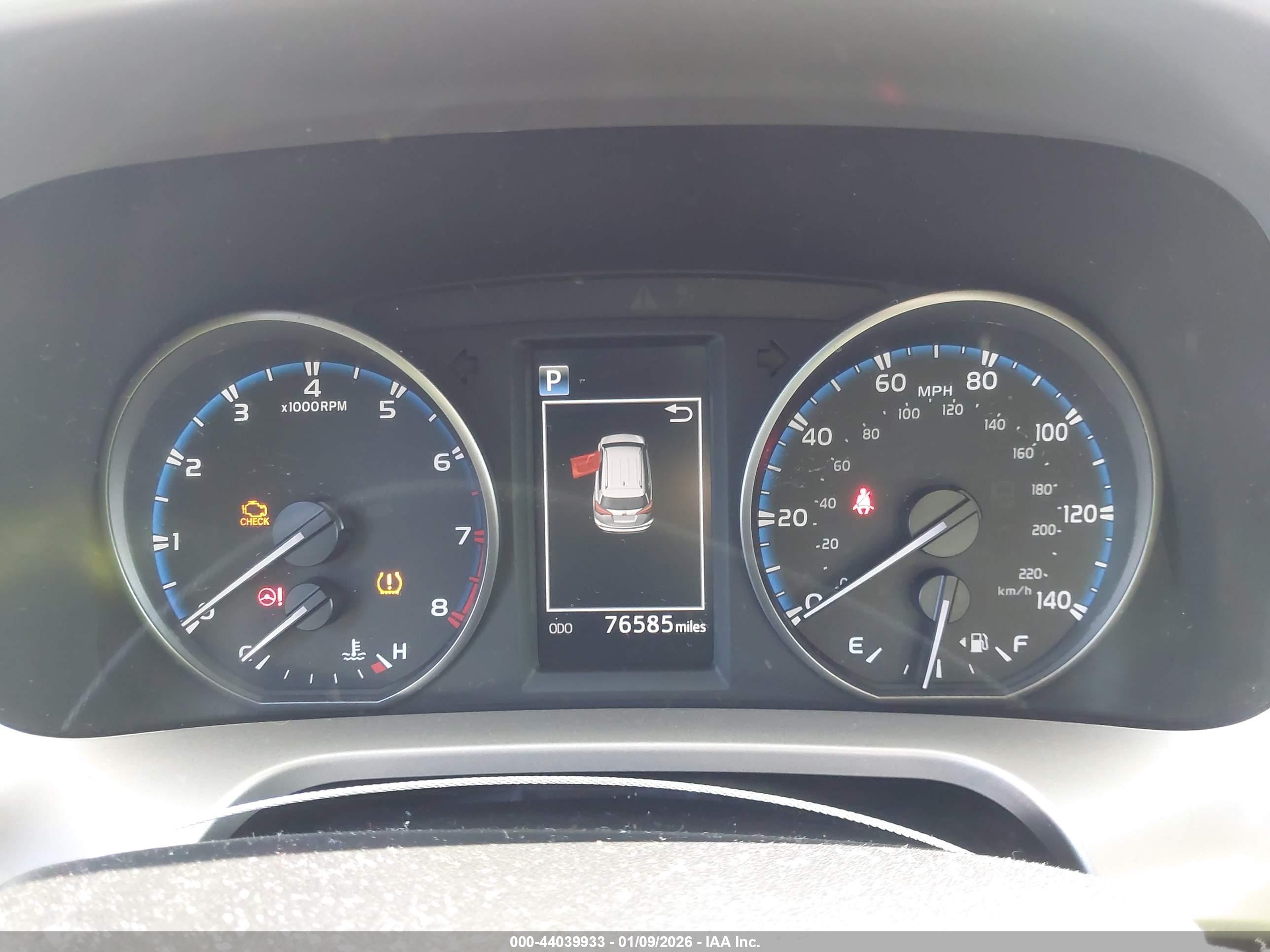 TOYOTA RAV4 image 7
