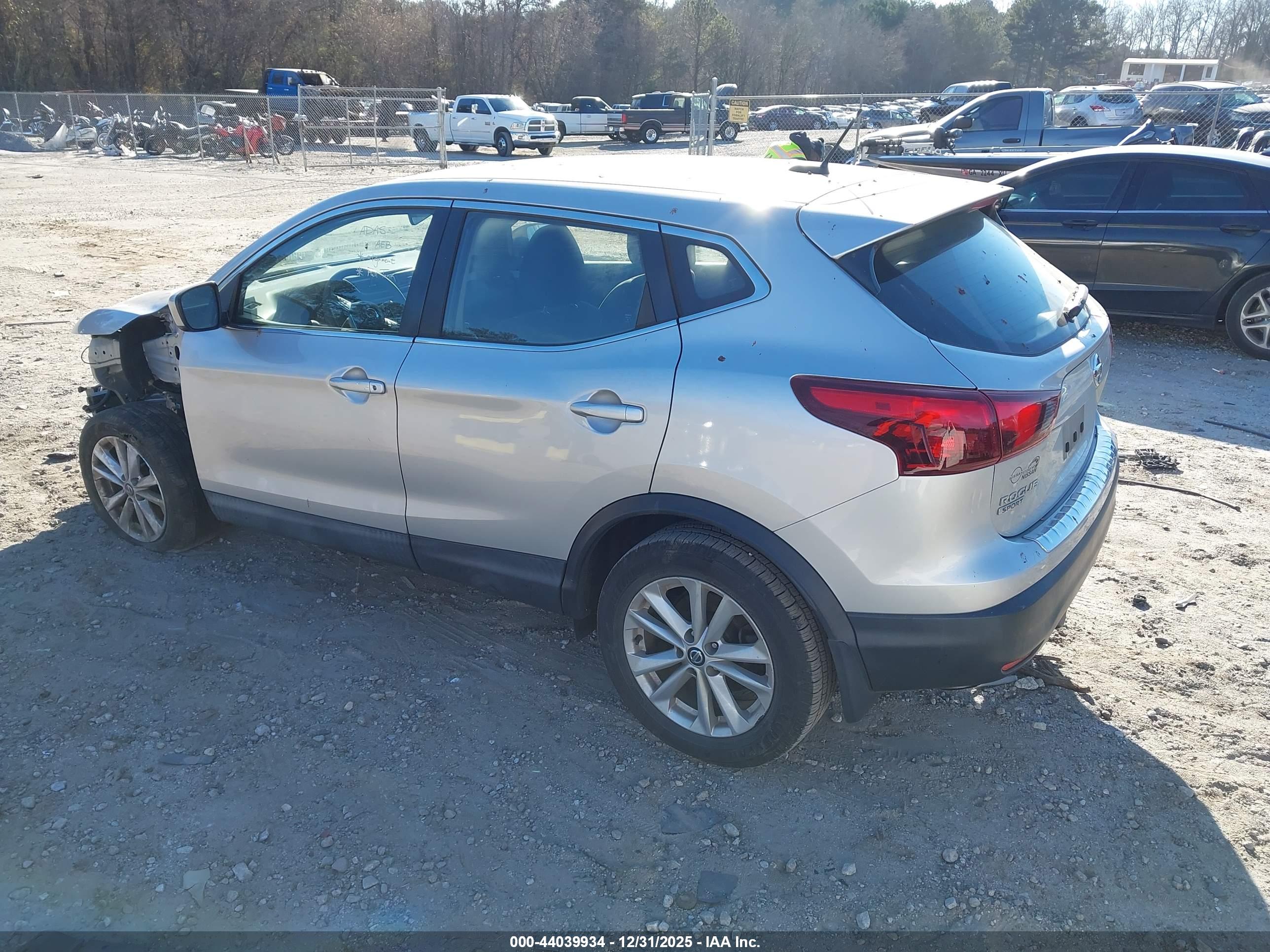 NISSAN ROGUE image 3