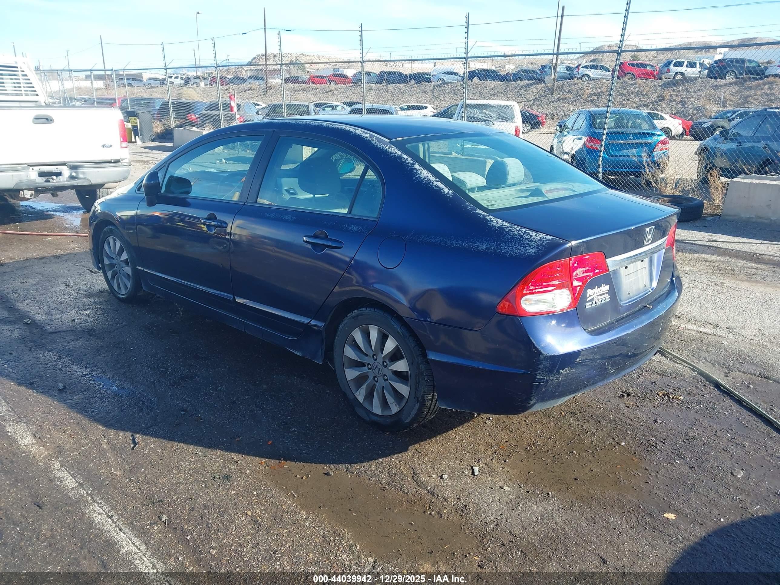 HONDA CIVIC image 3