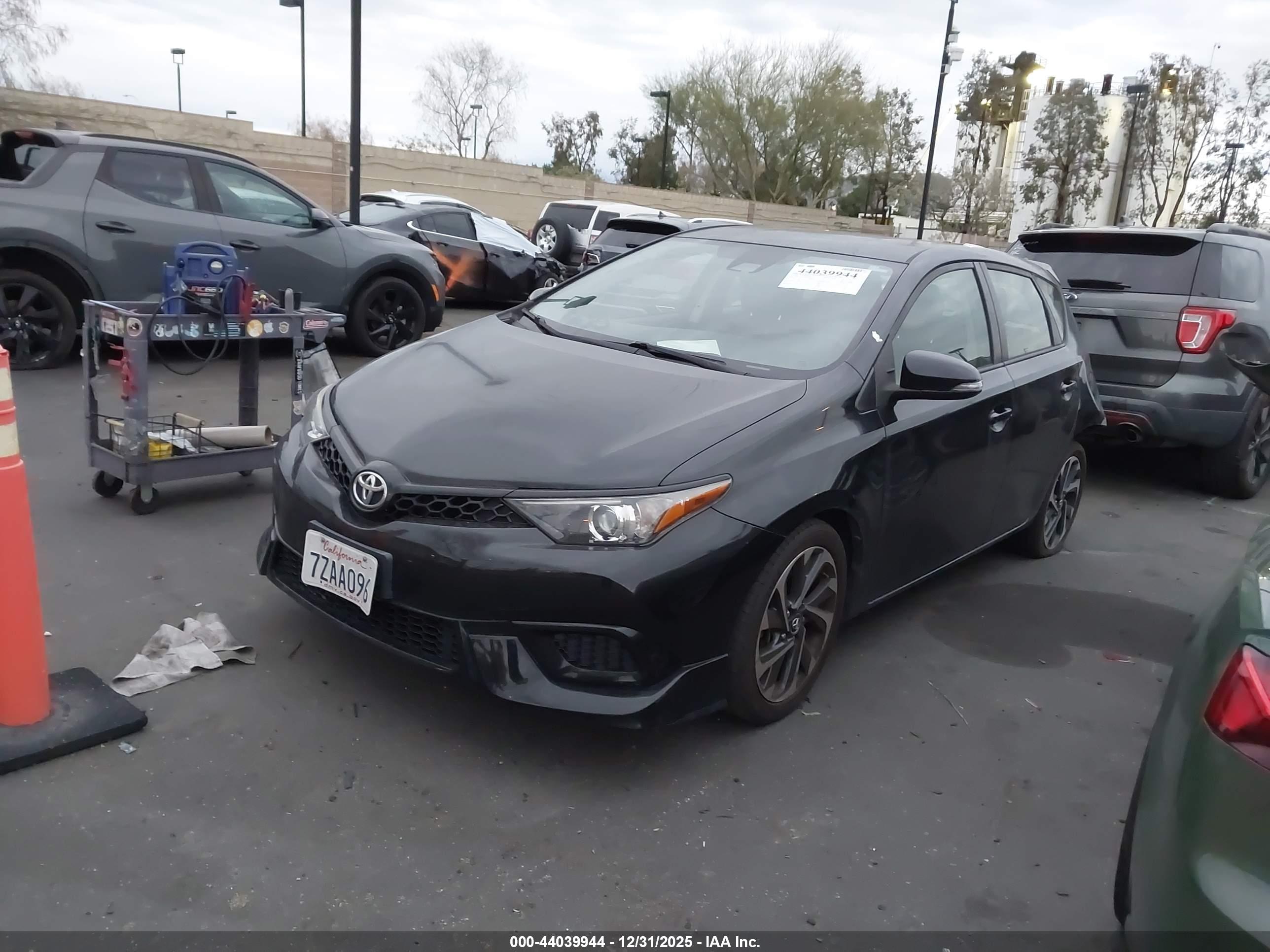 TOYOTA COROLLA image 2