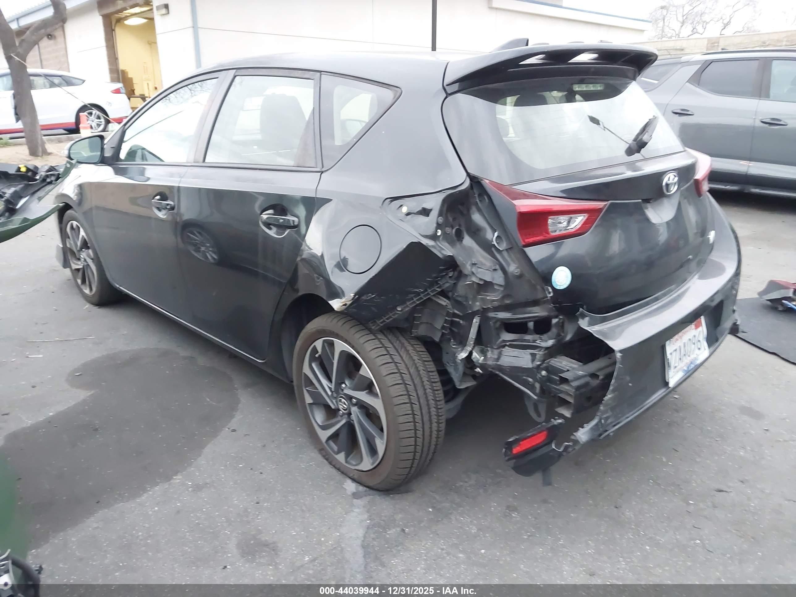 TOYOTA COROLLA image 6