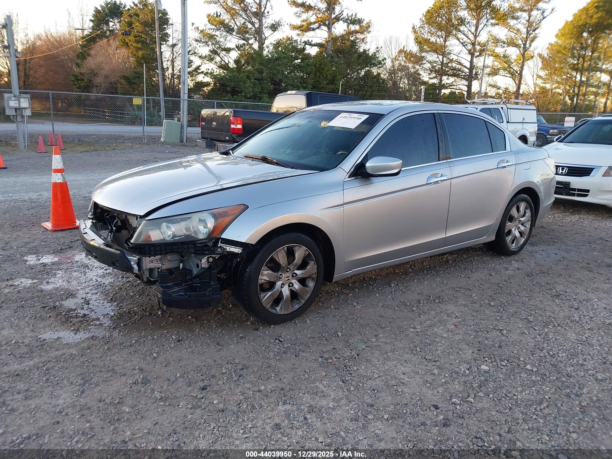 HONDA ACCORD image 2