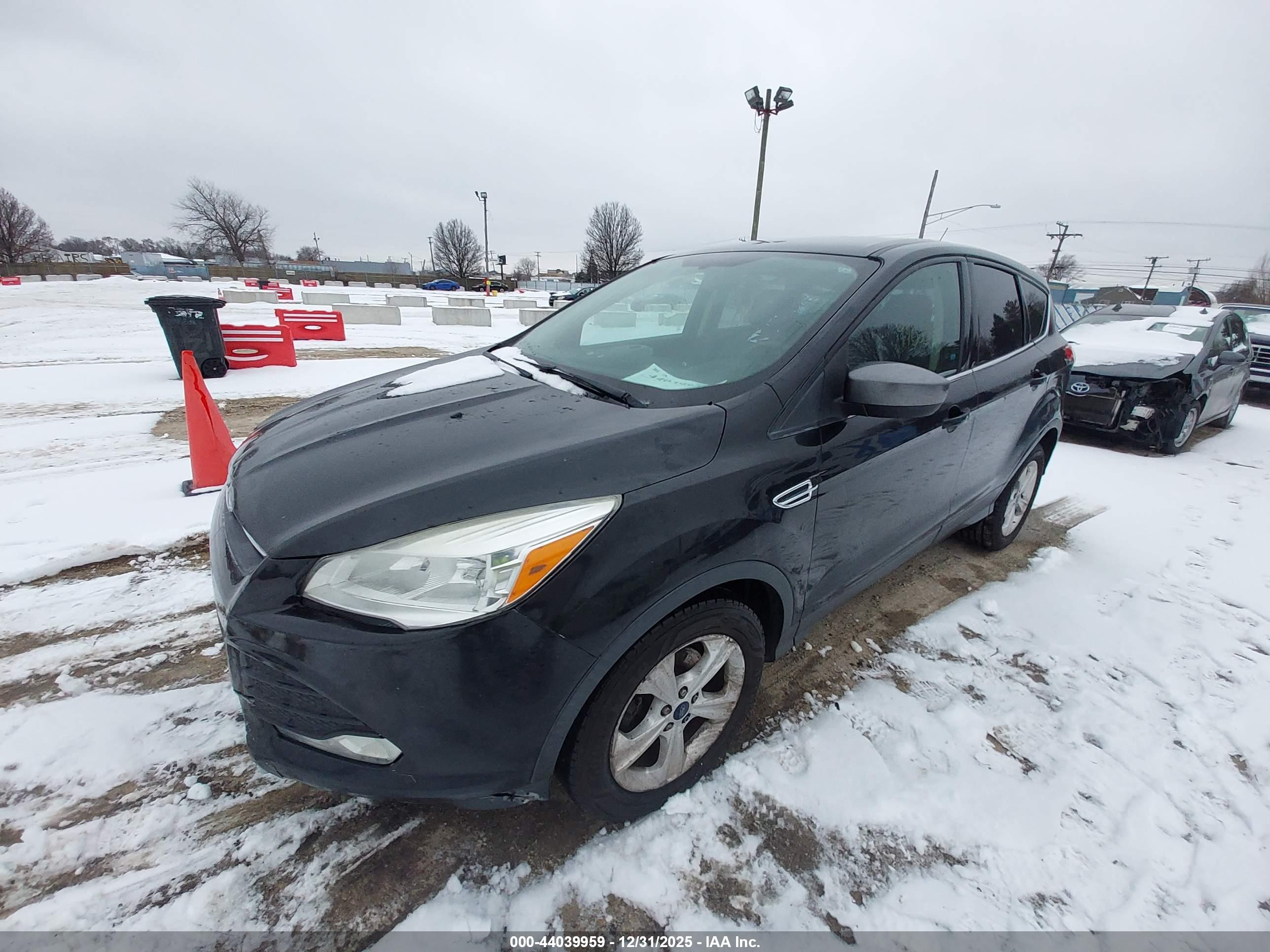 FORD ESCAPE image 2