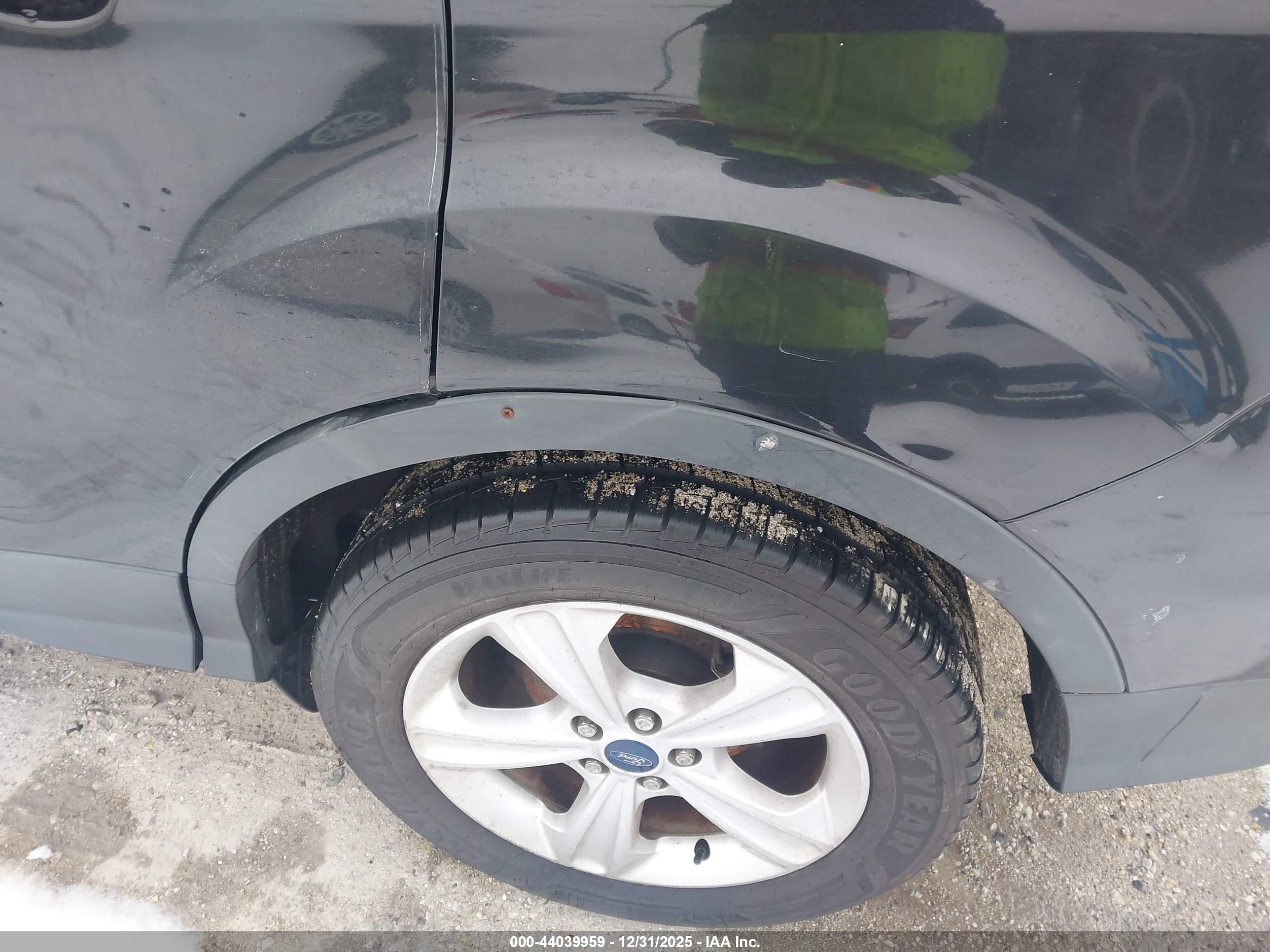 FORD ESCAPE image 6