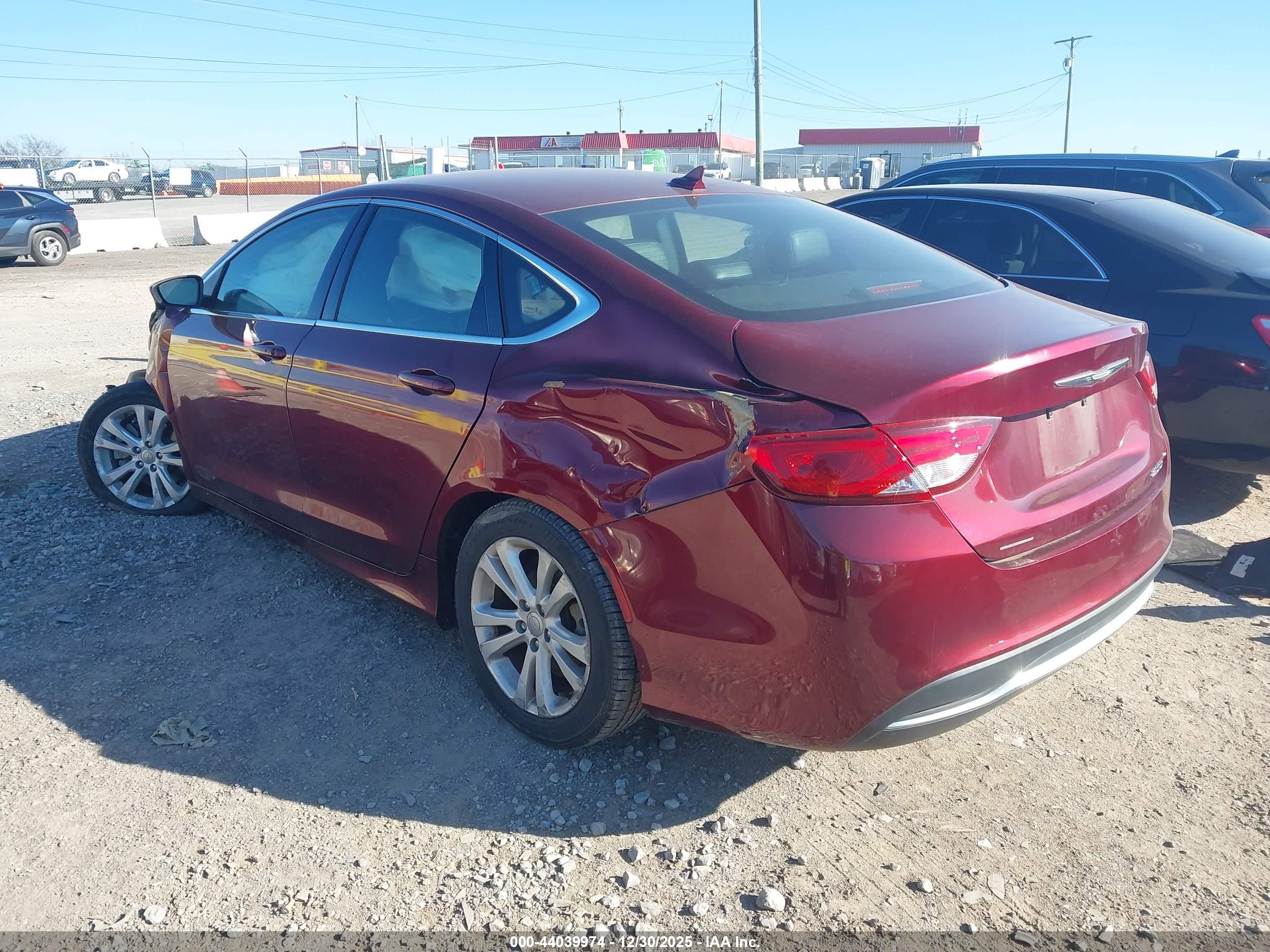 CHRYSLER 200 image 3