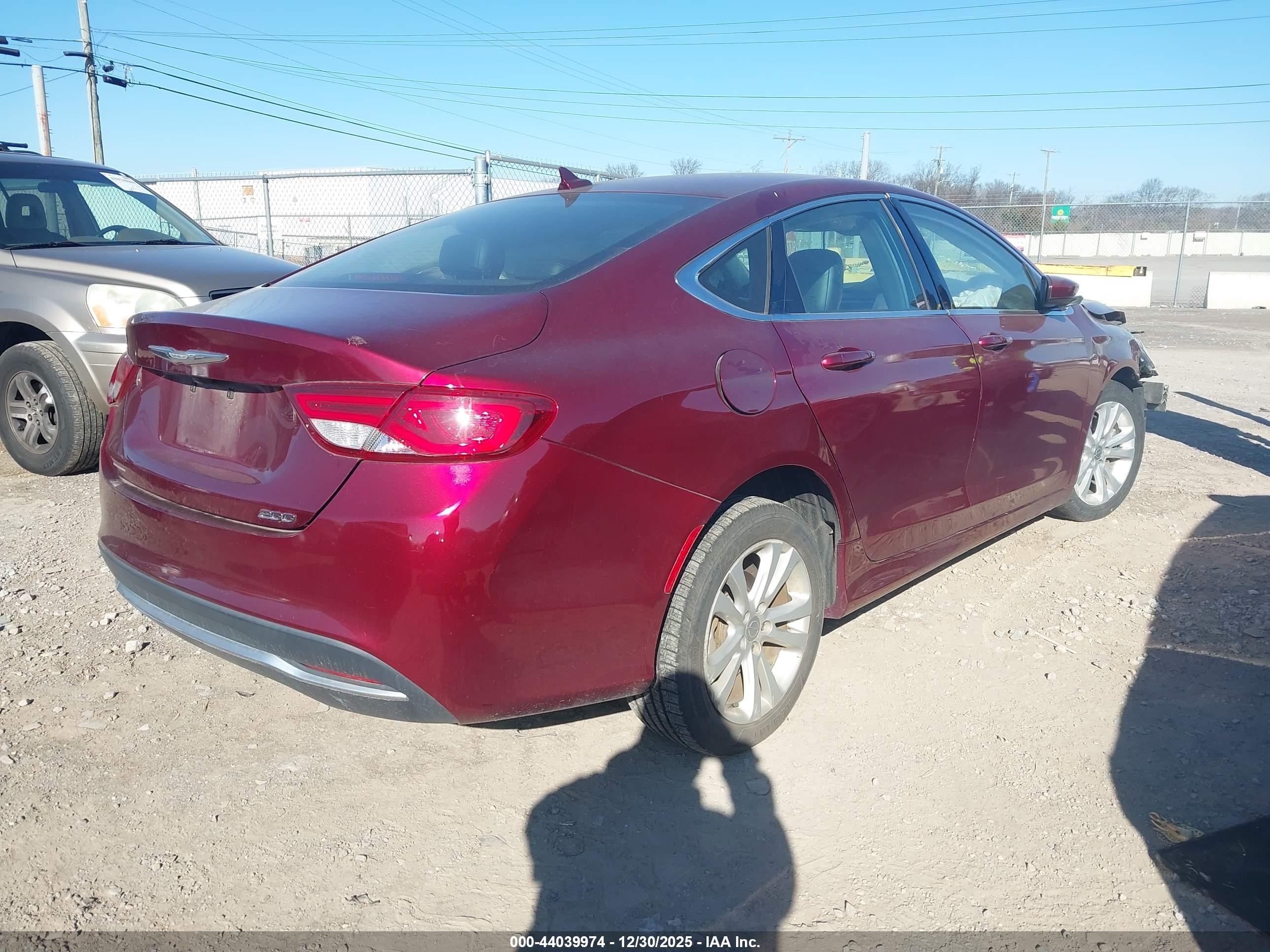 CHRYSLER 200 image 4