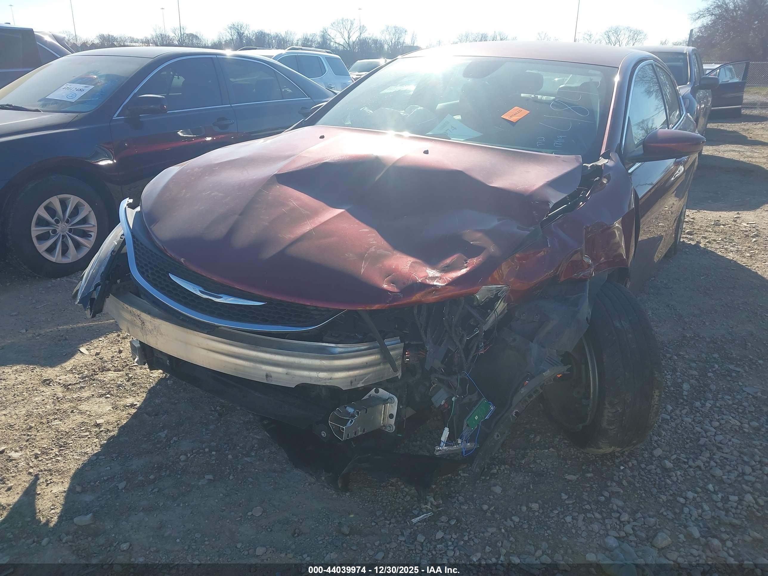 CHRYSLER 200 image 6