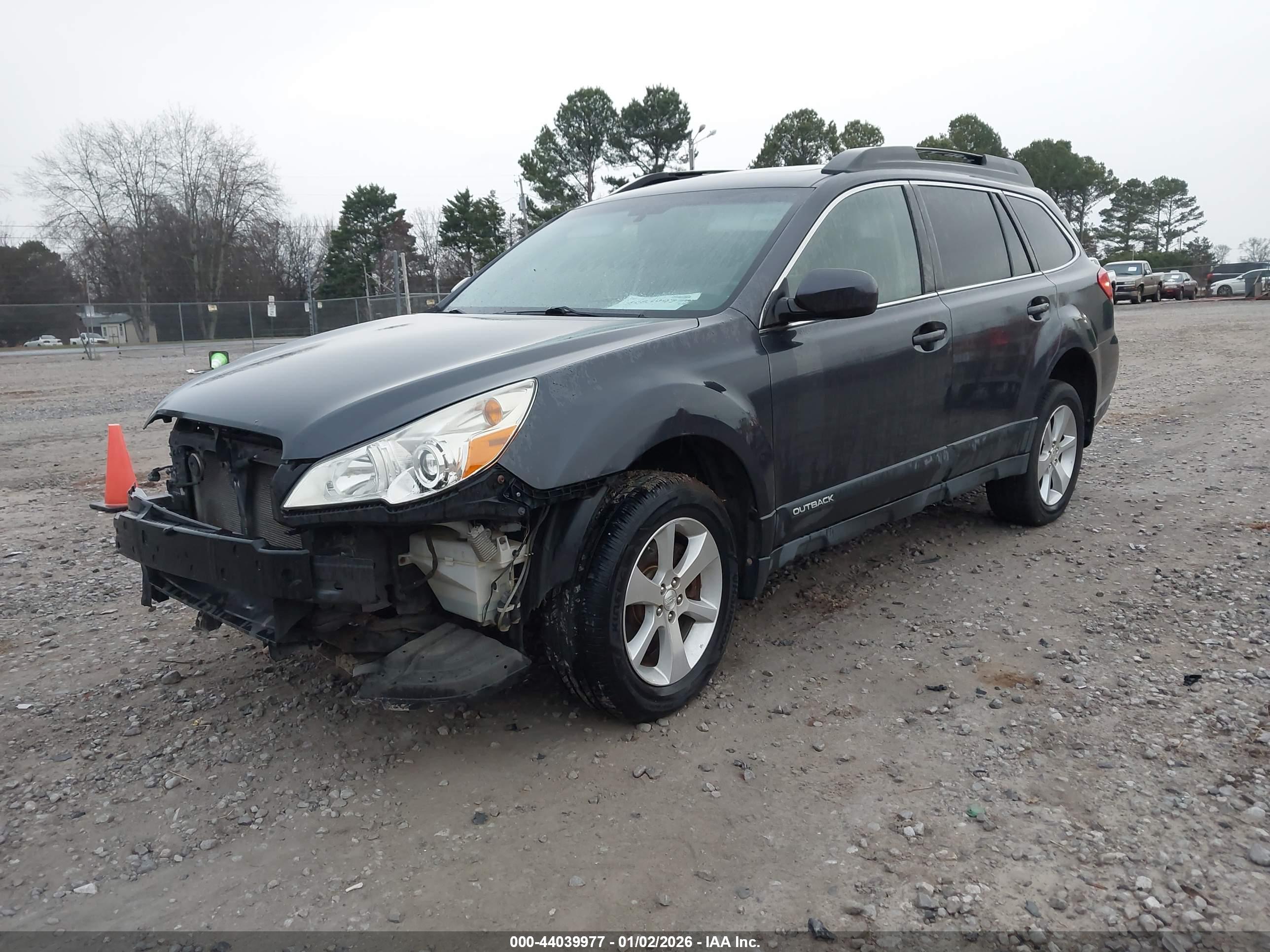 SUBARU OUTBACK image 2
