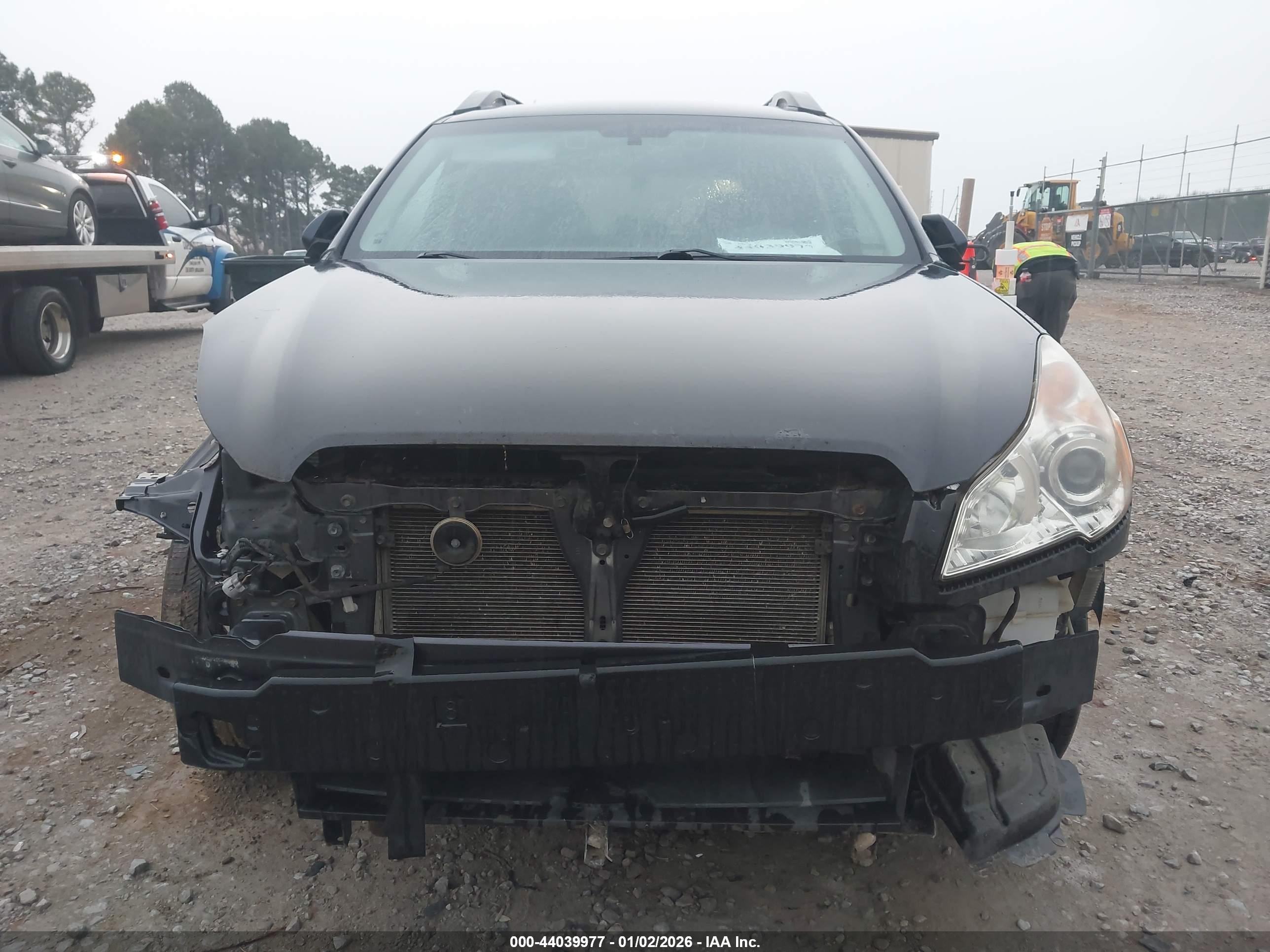 SUBARU OUTBACK image 6