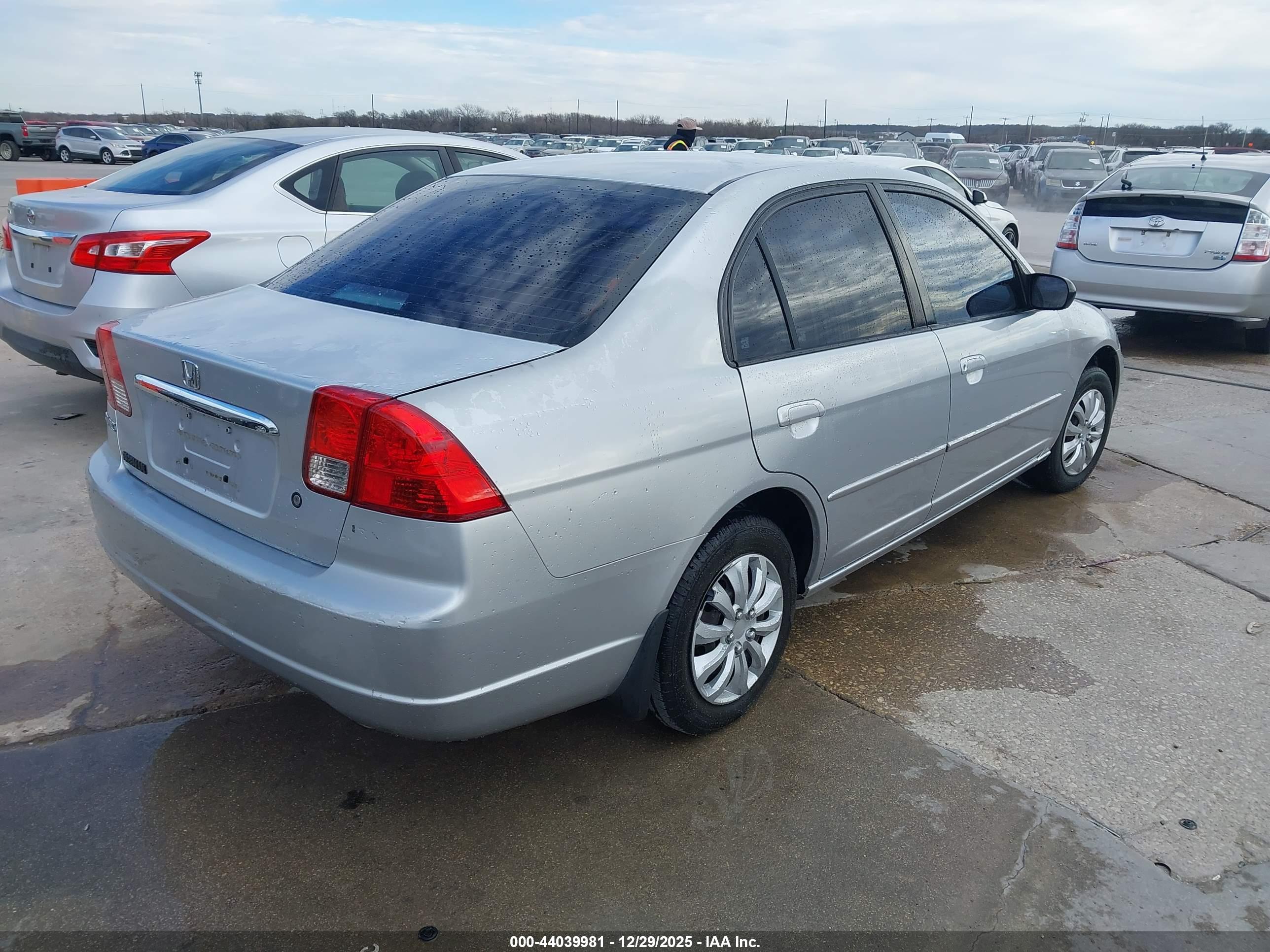 HONDA CIVIC image 4