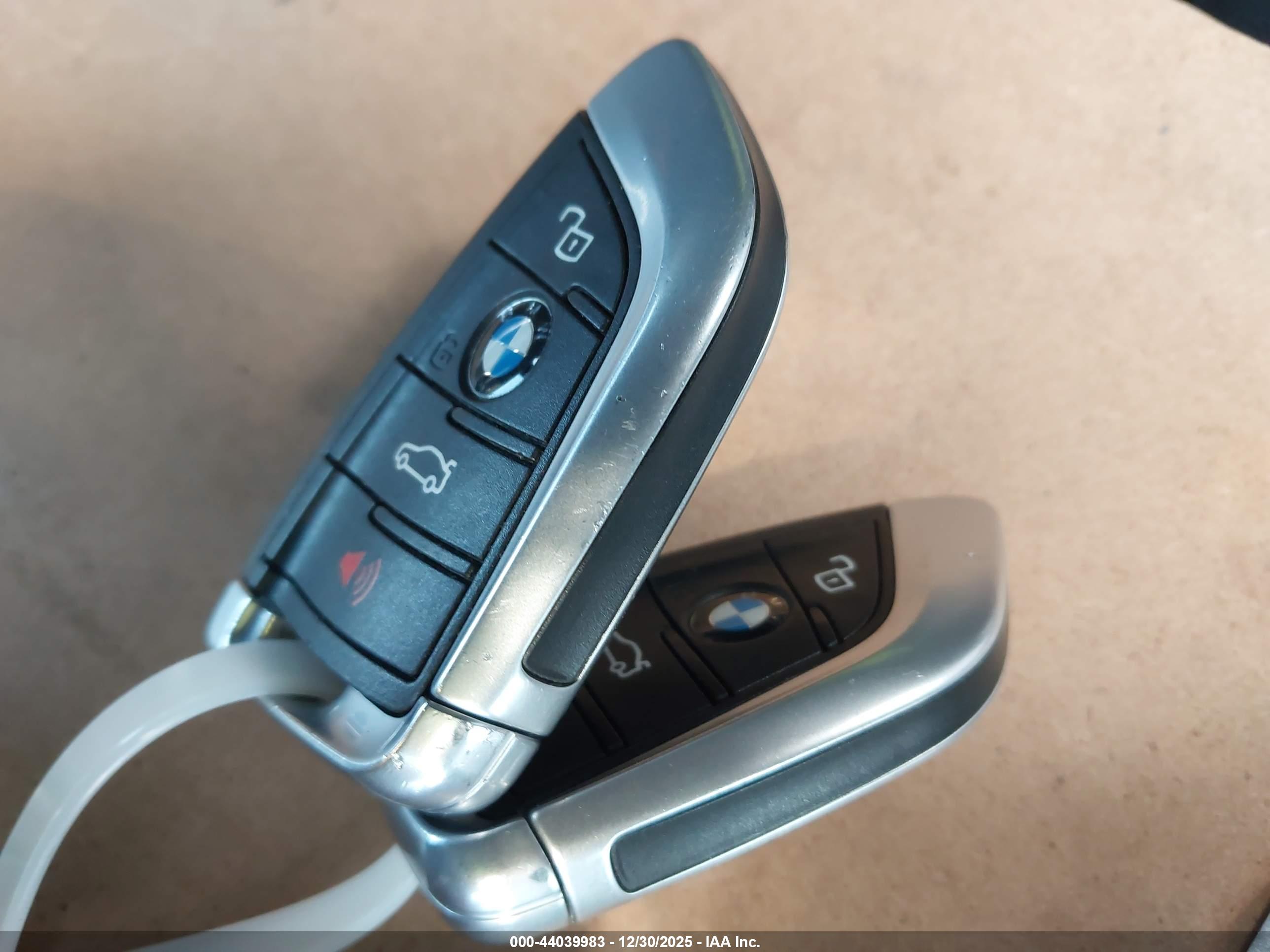 BMW 330I image 11