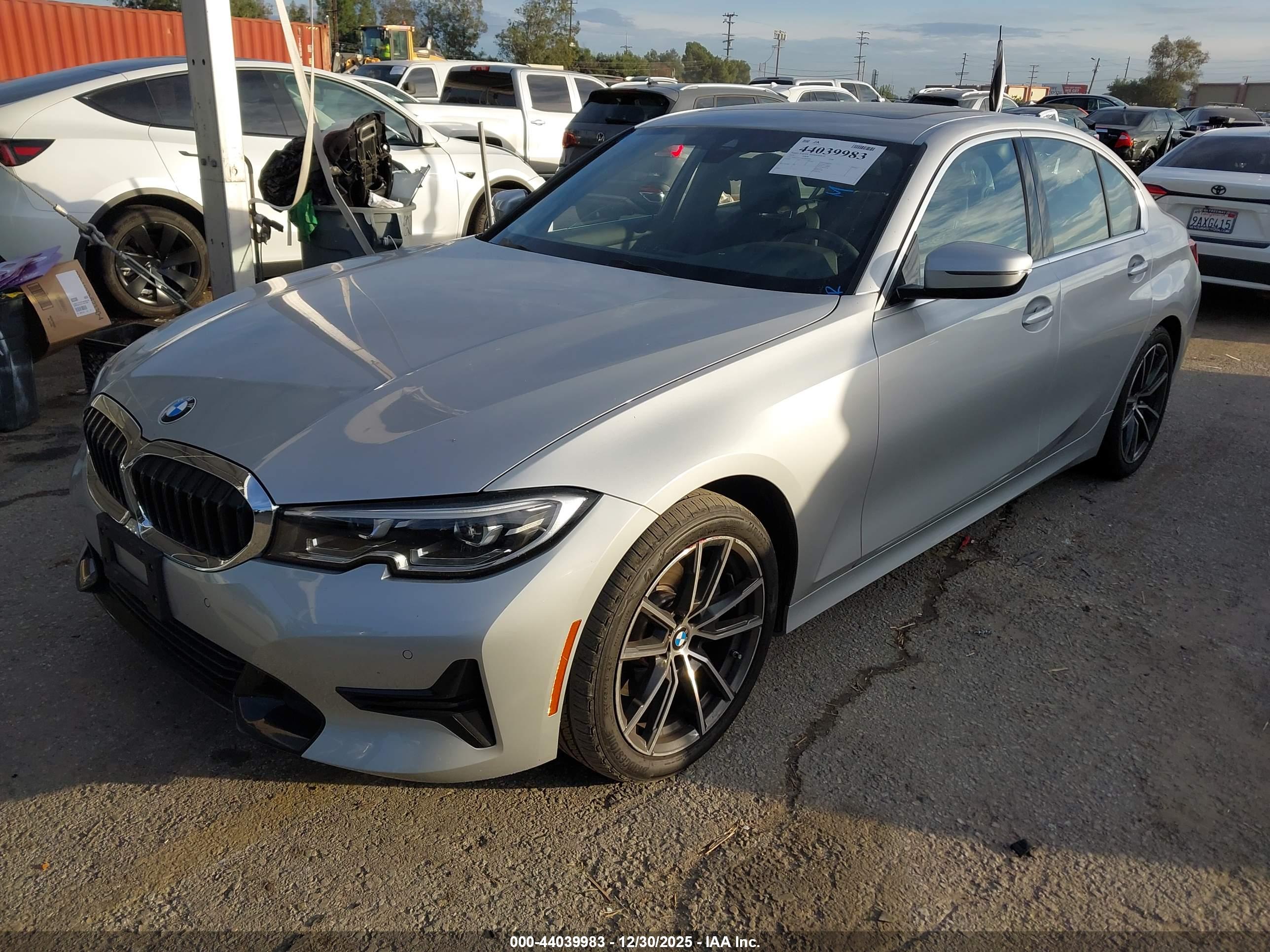 BMW 330I image 2