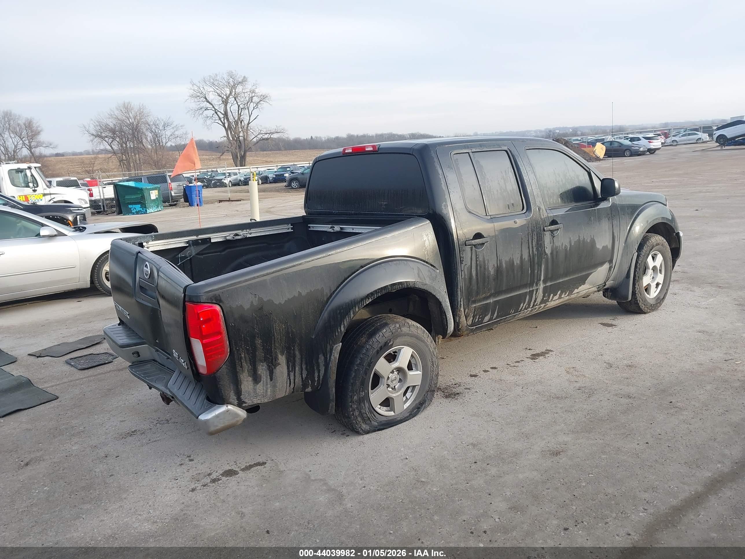 NISSAN FRONTIER image 4