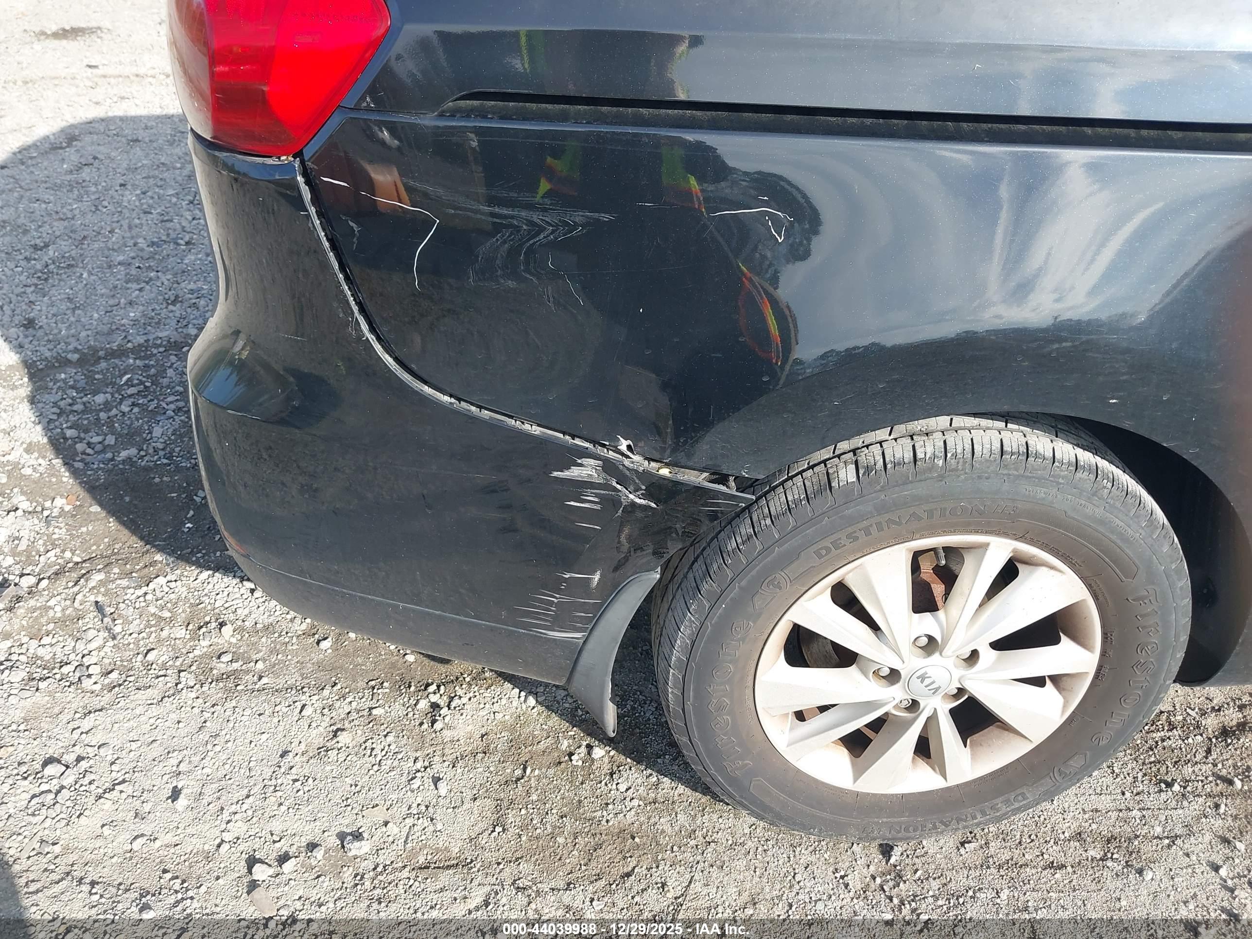 KIA SEDONA image 6