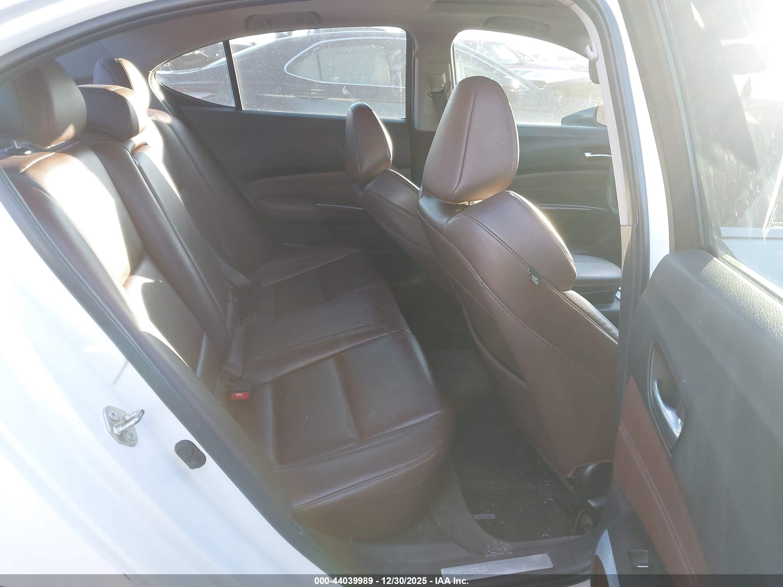 ACURA TLX image 8