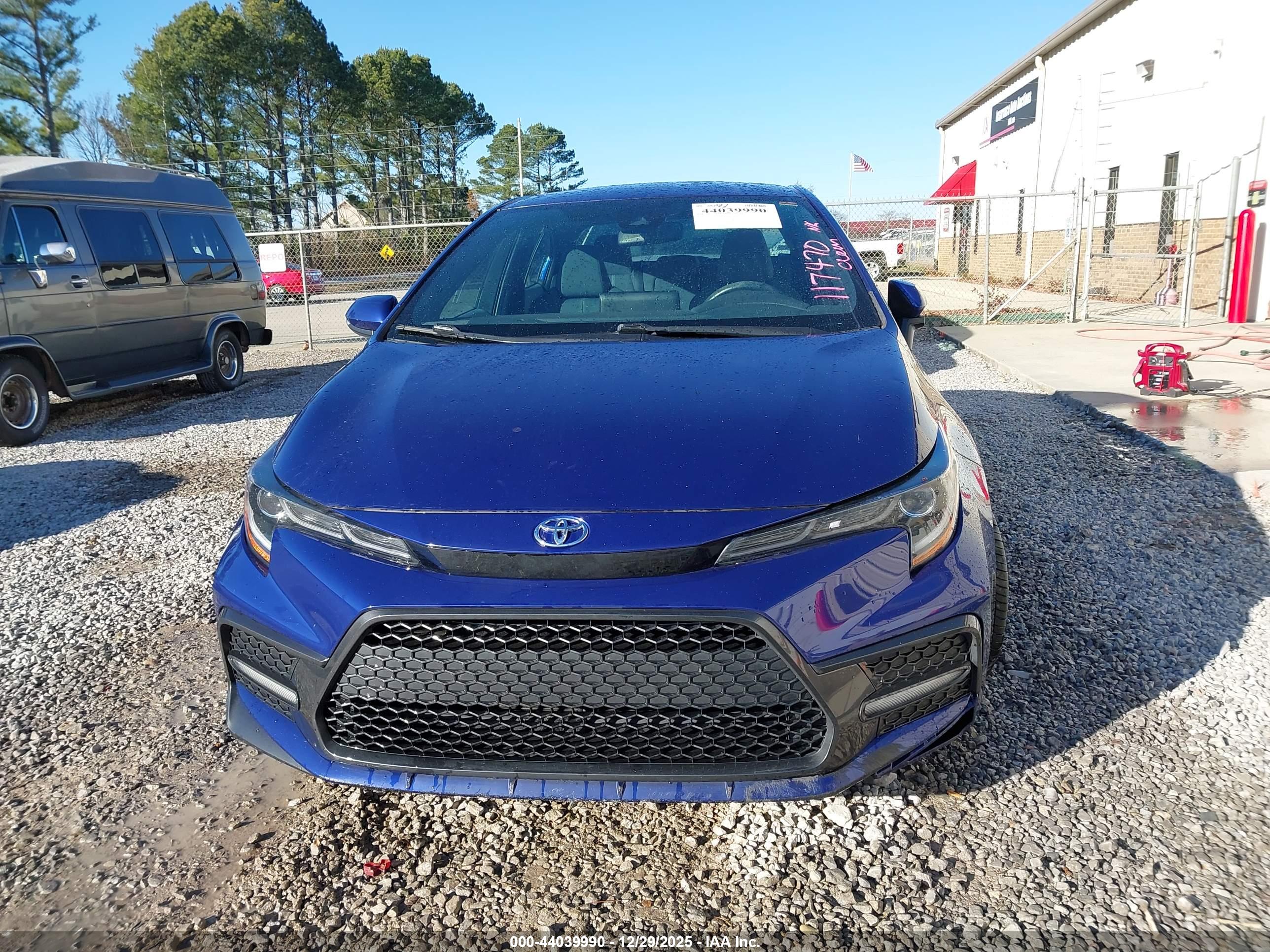 TOYOTA COROLLA image 6
