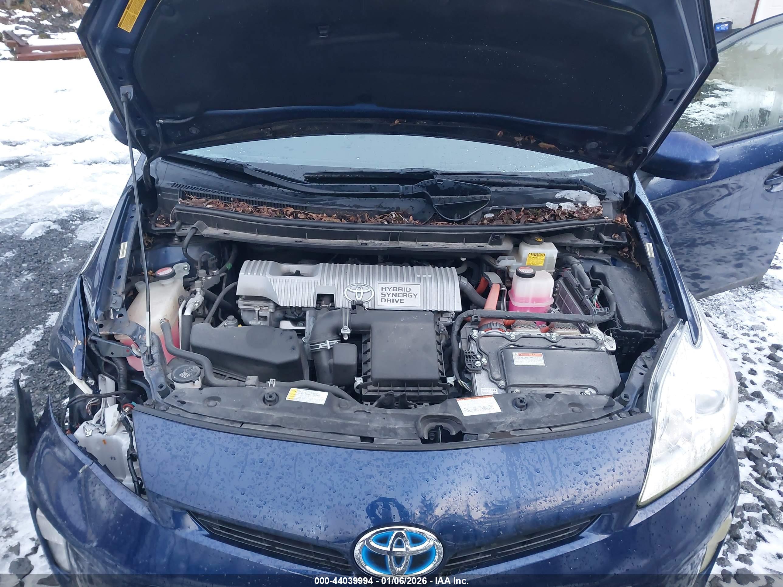 TOYOTA PRIUS image 10