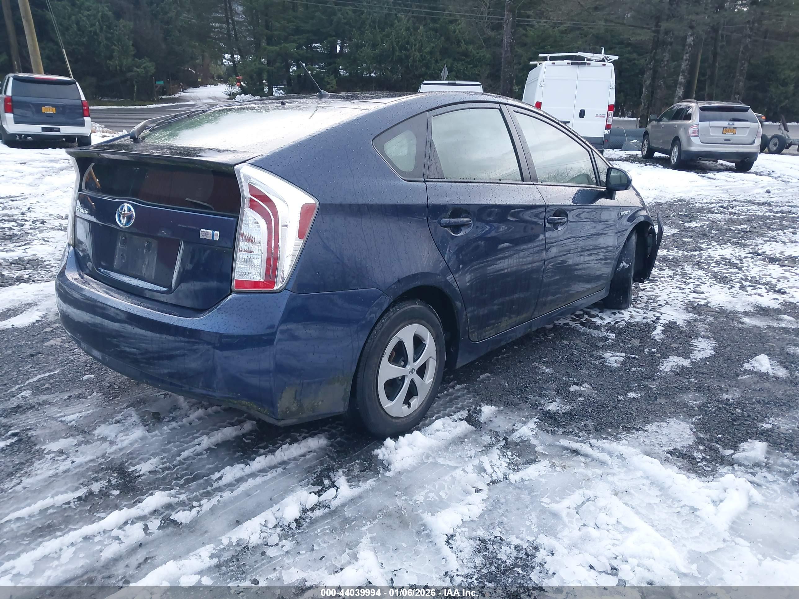 TOYOTA PRIUS image 4