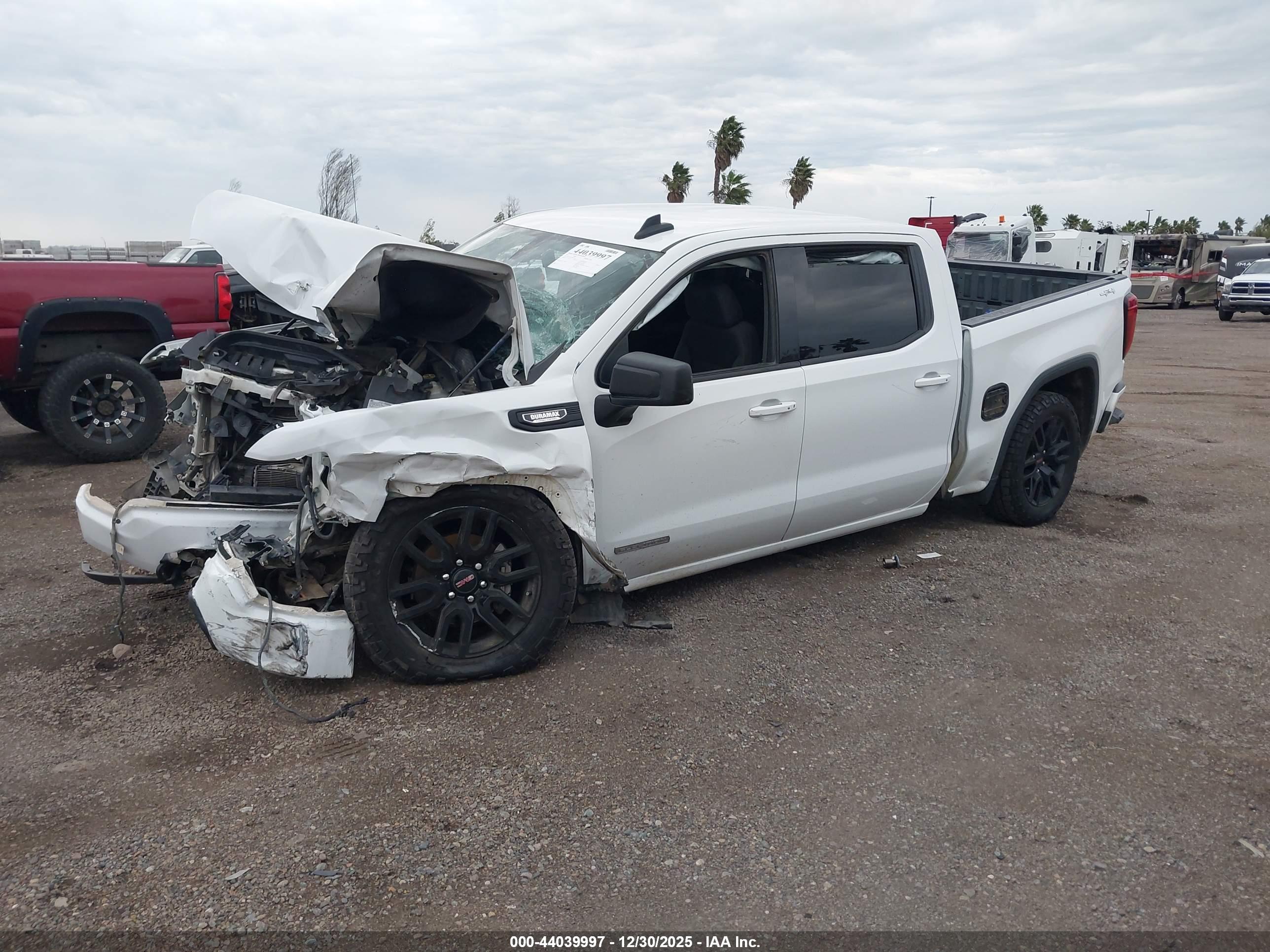 GMC SIERRA image 2