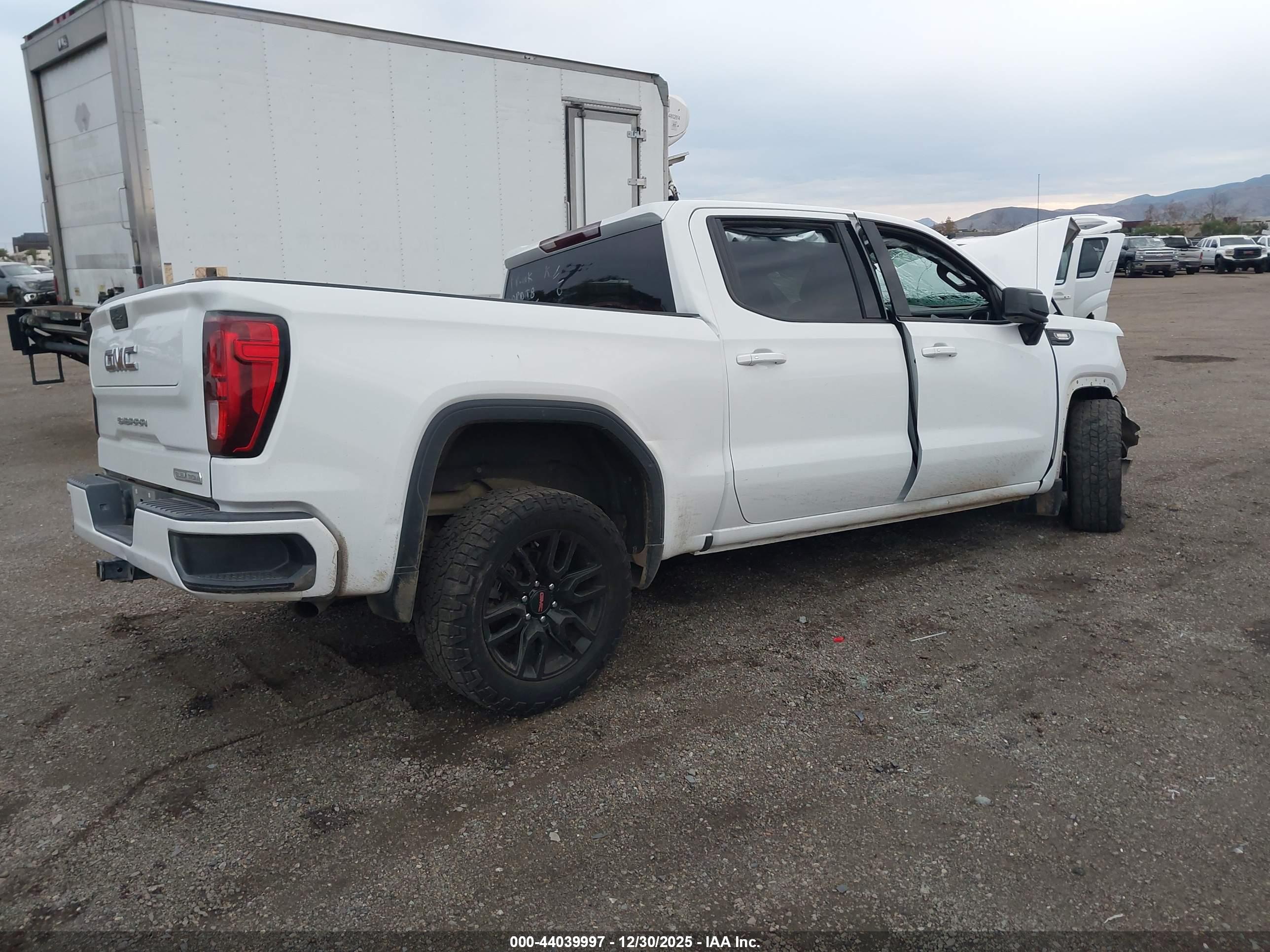 GMC SIERRA image 4