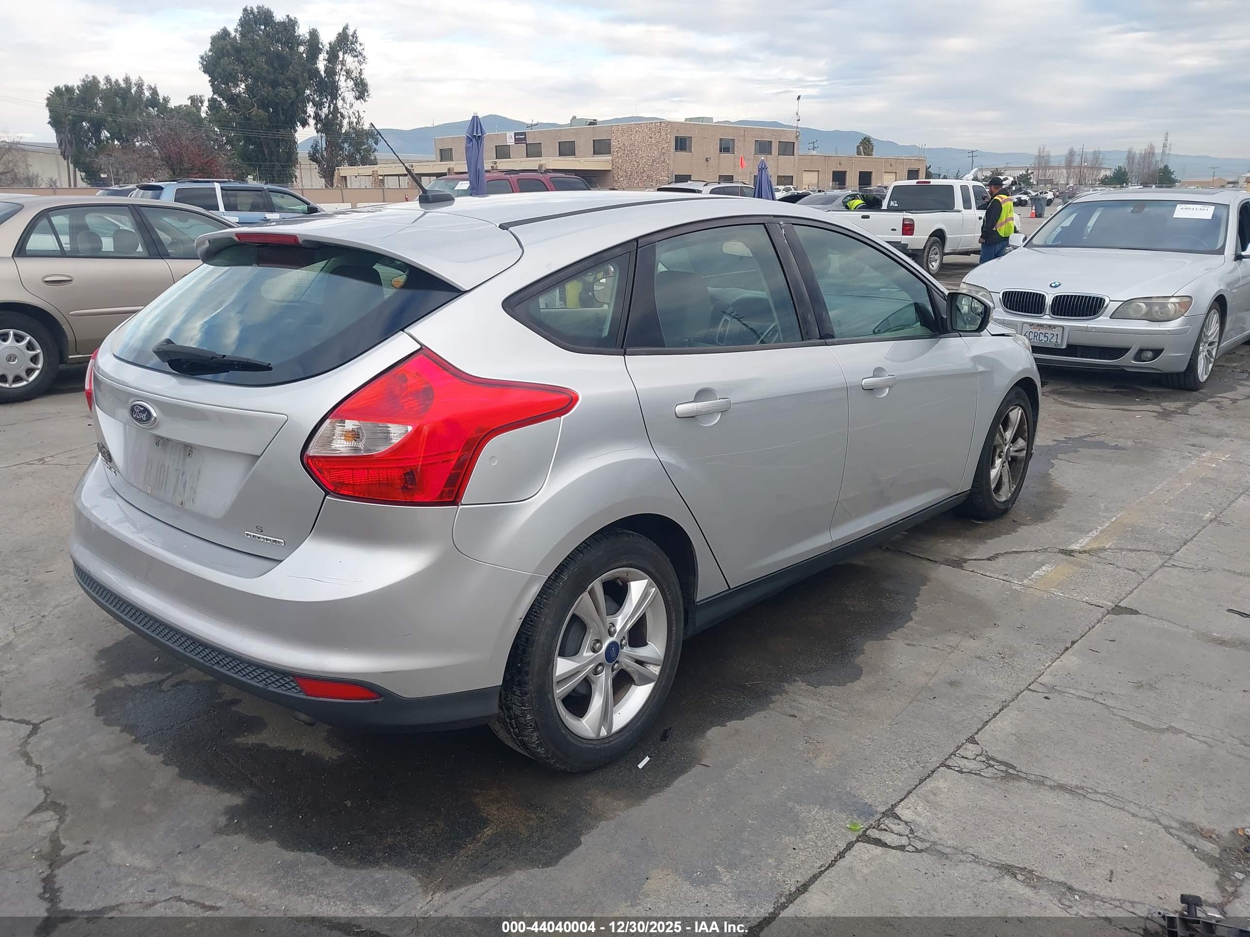 FORD FOCUS image 4
