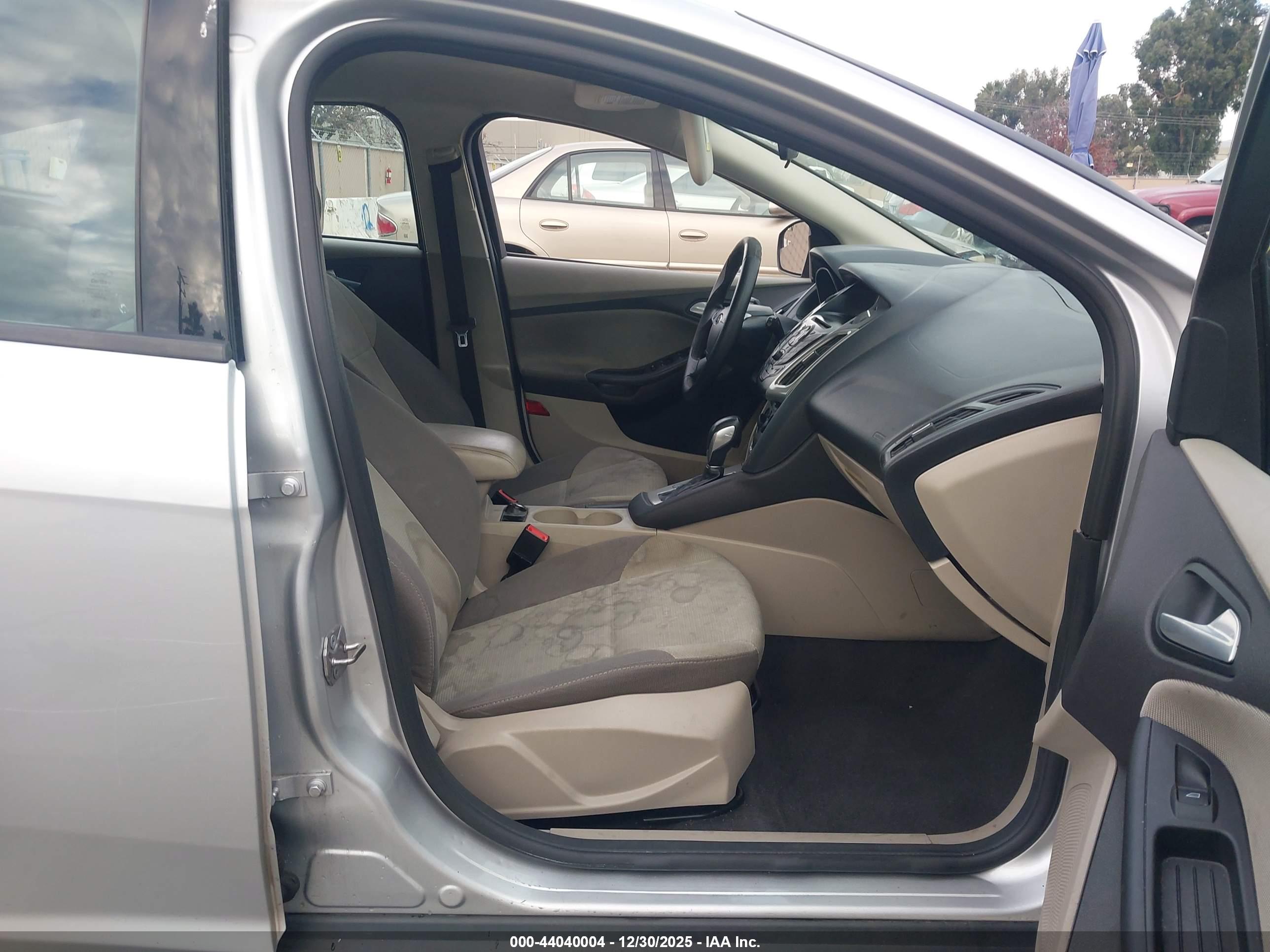 FORD FOCUS image 5