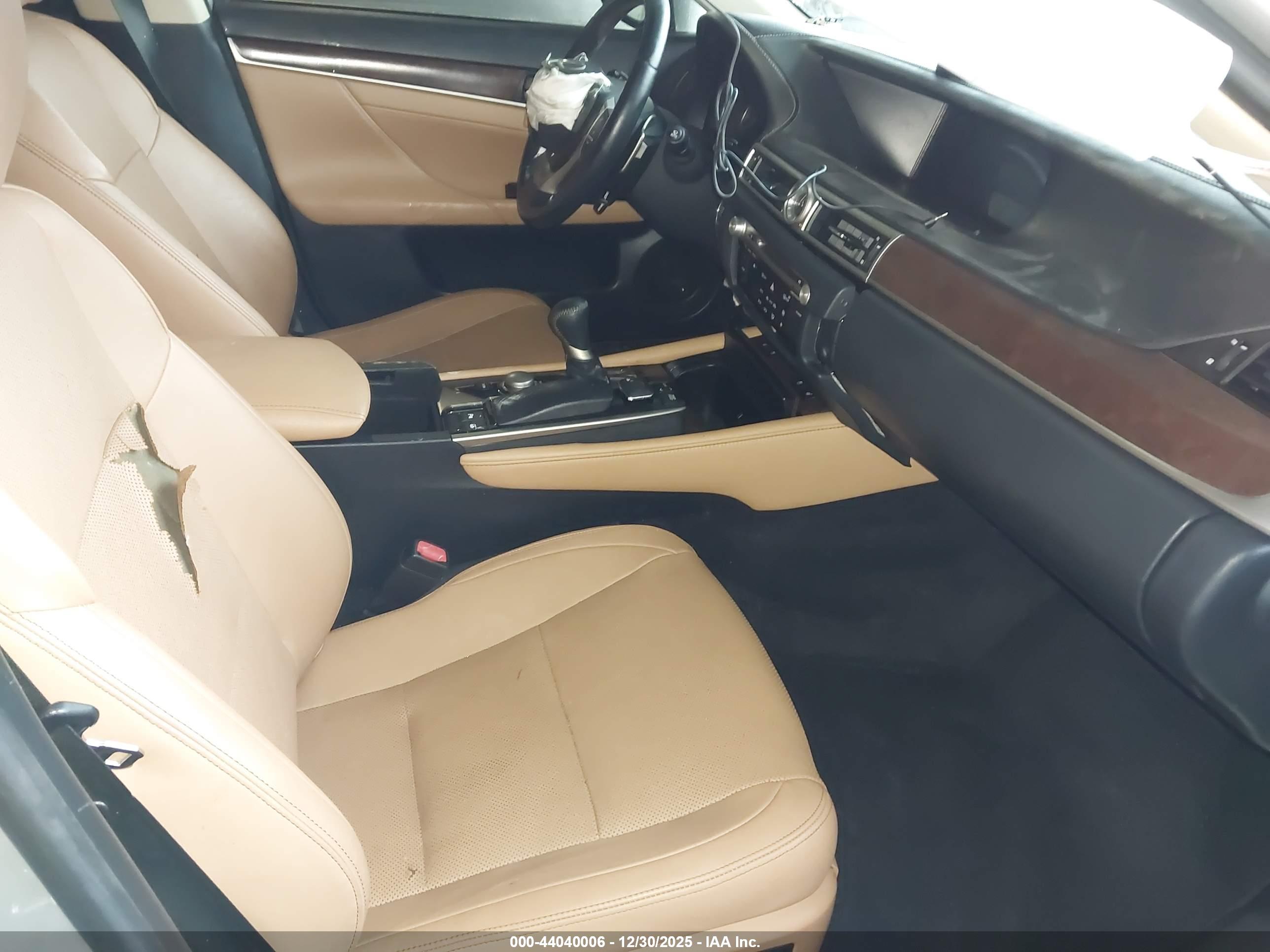 LEXUS GS image 5