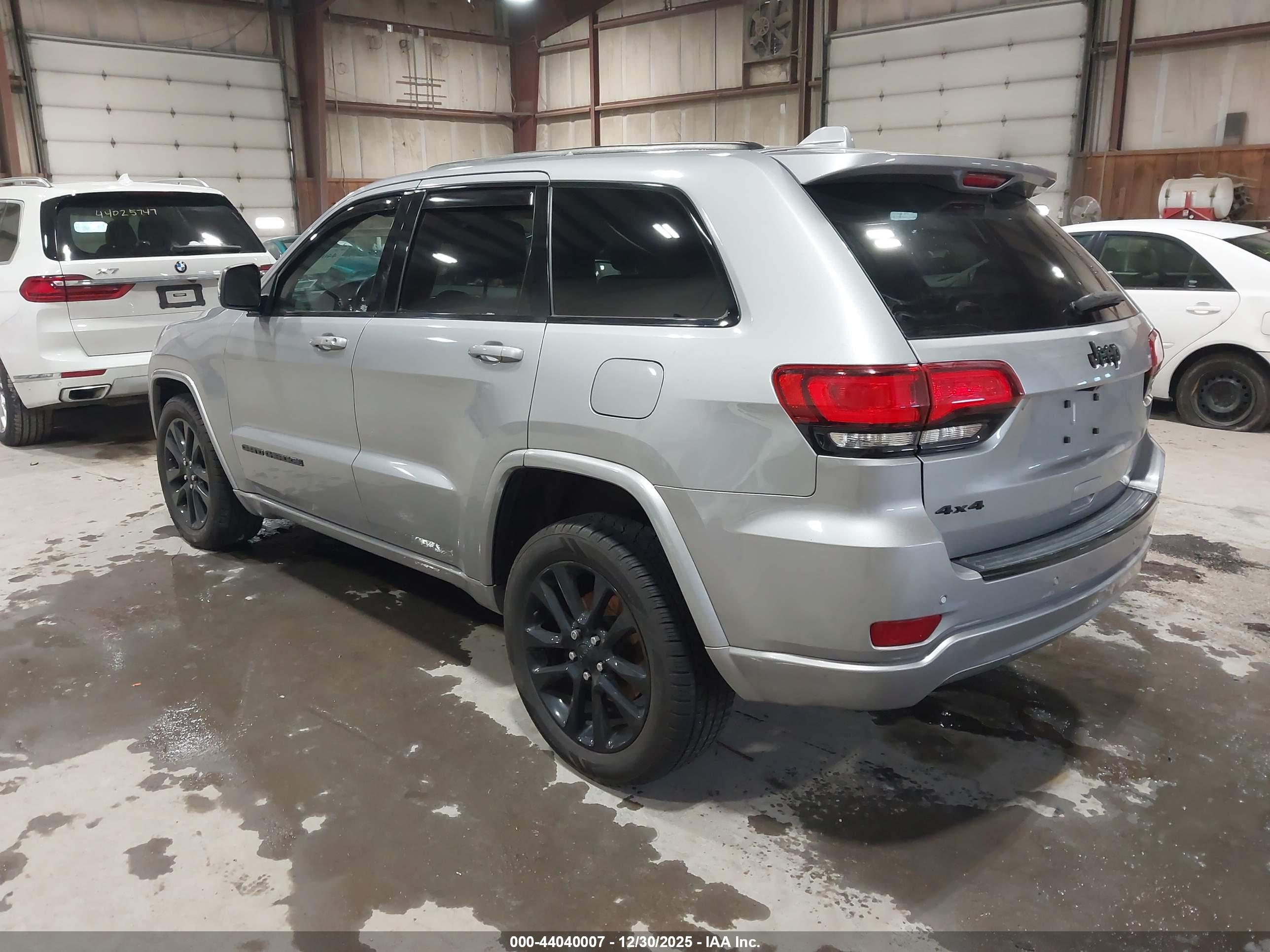 JEEP GRAND image 3